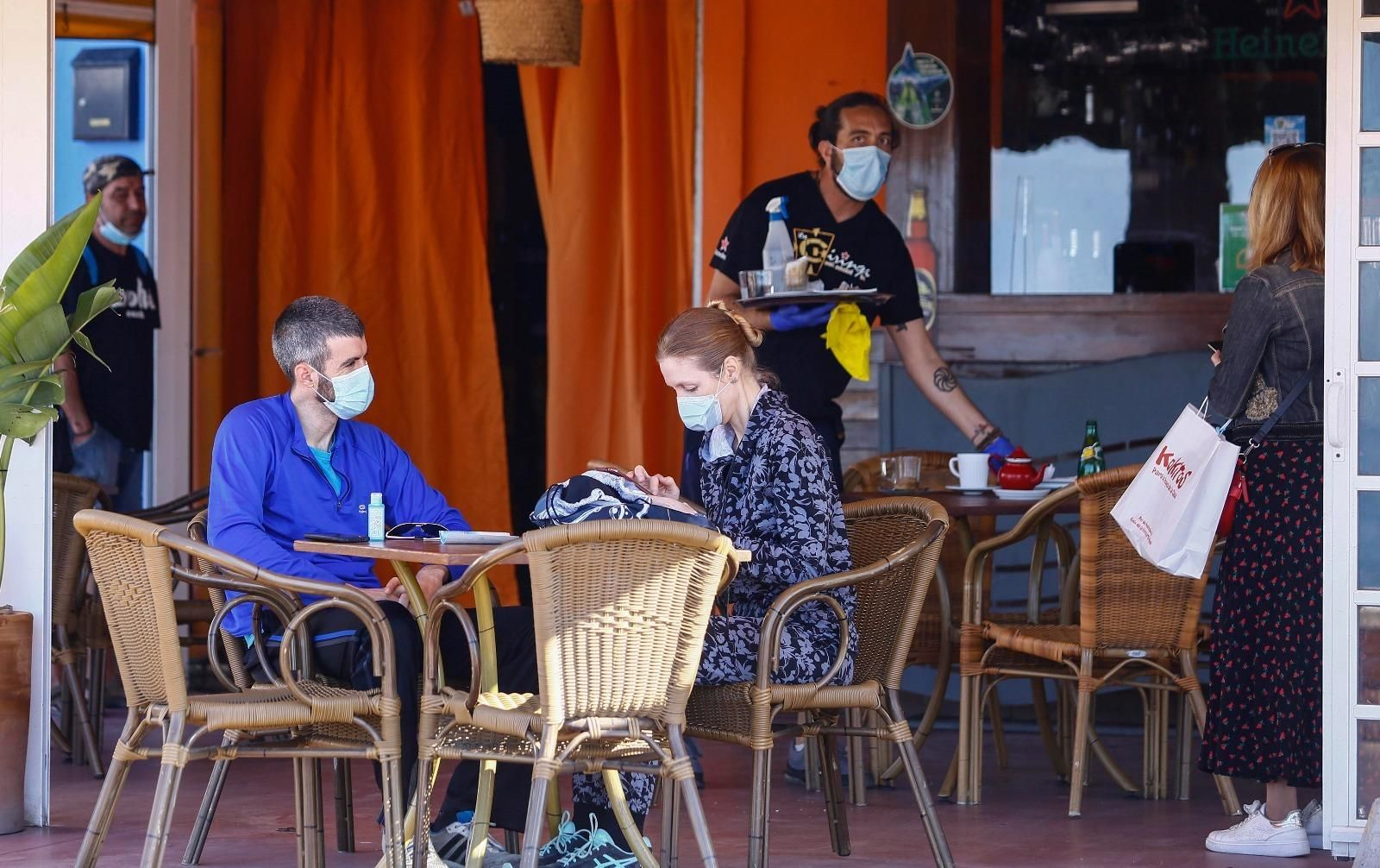 Desescalada en Málaga: Vuelven las terrazas a Rincón de la Victoria