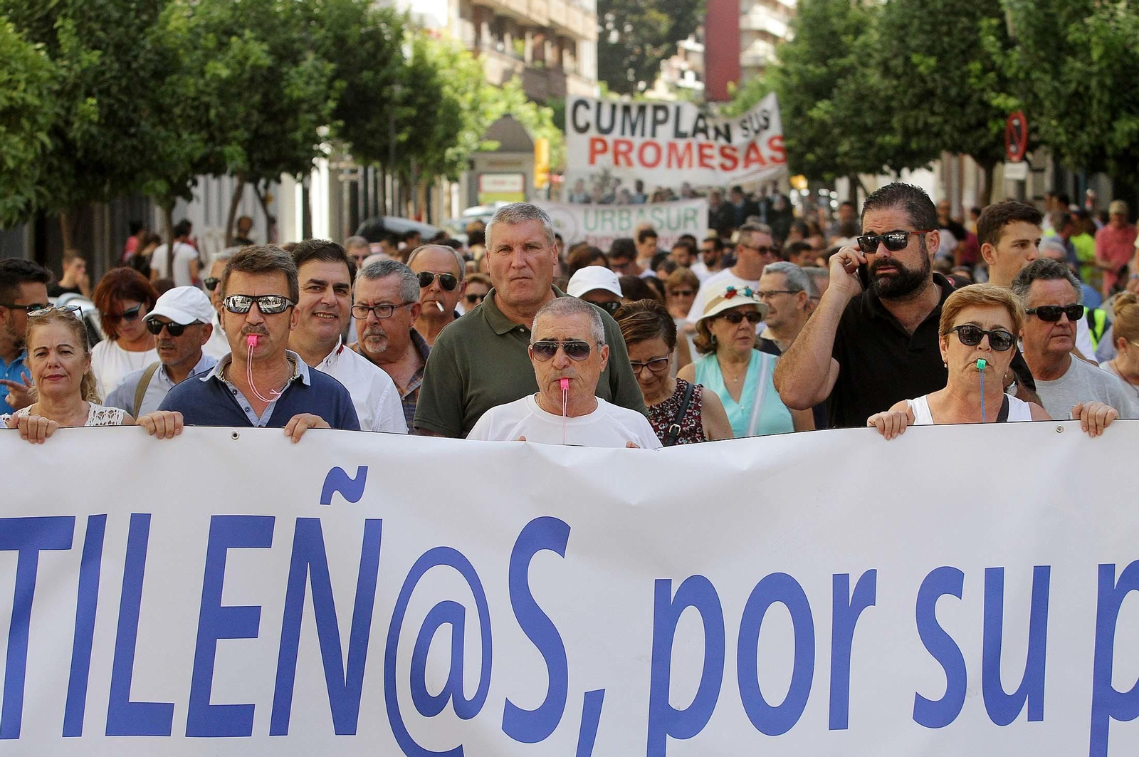 Imágenes de la manifestación "Salvemos las Playas de Huelva"