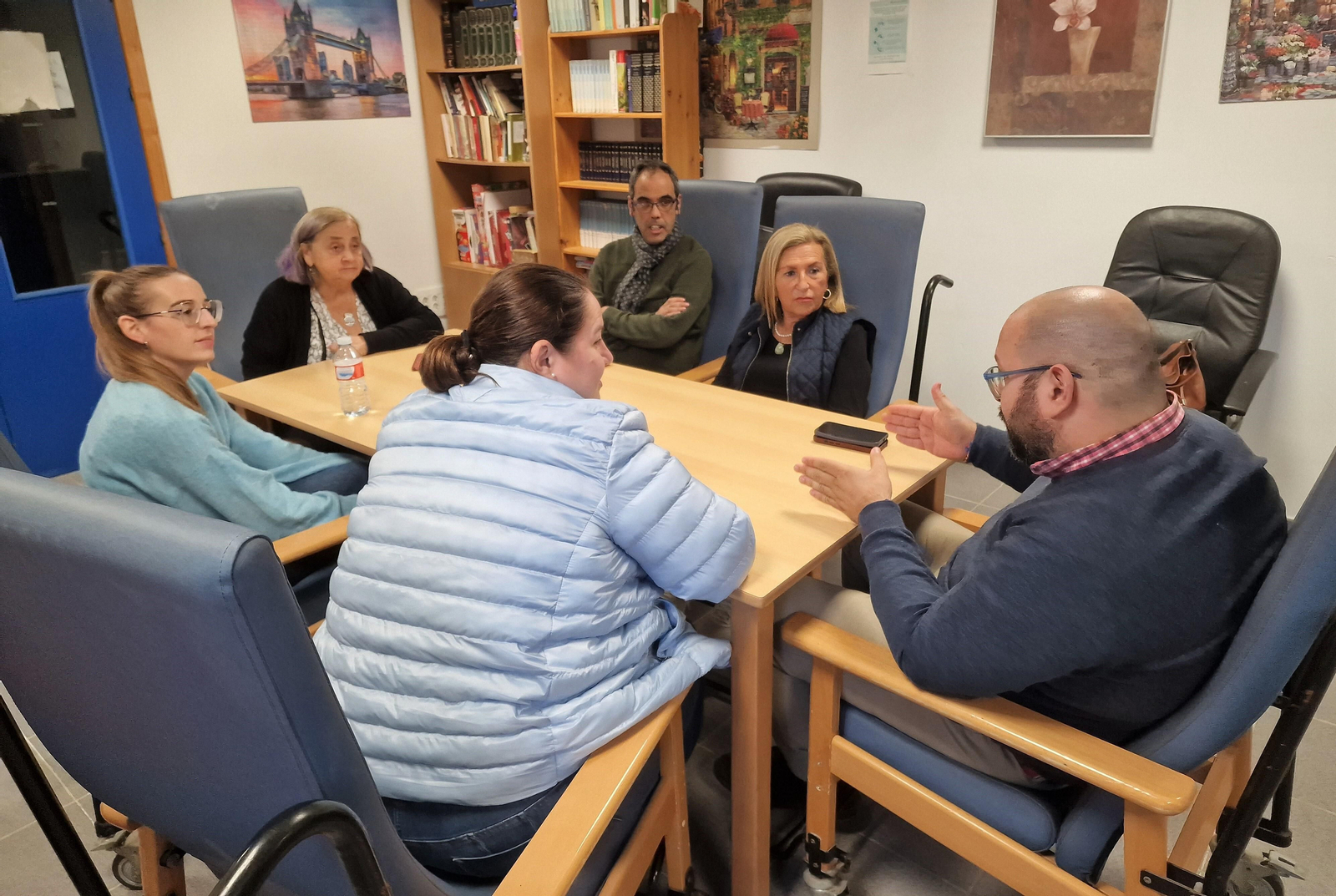 Una imagen de la reunión con los trabajadores.