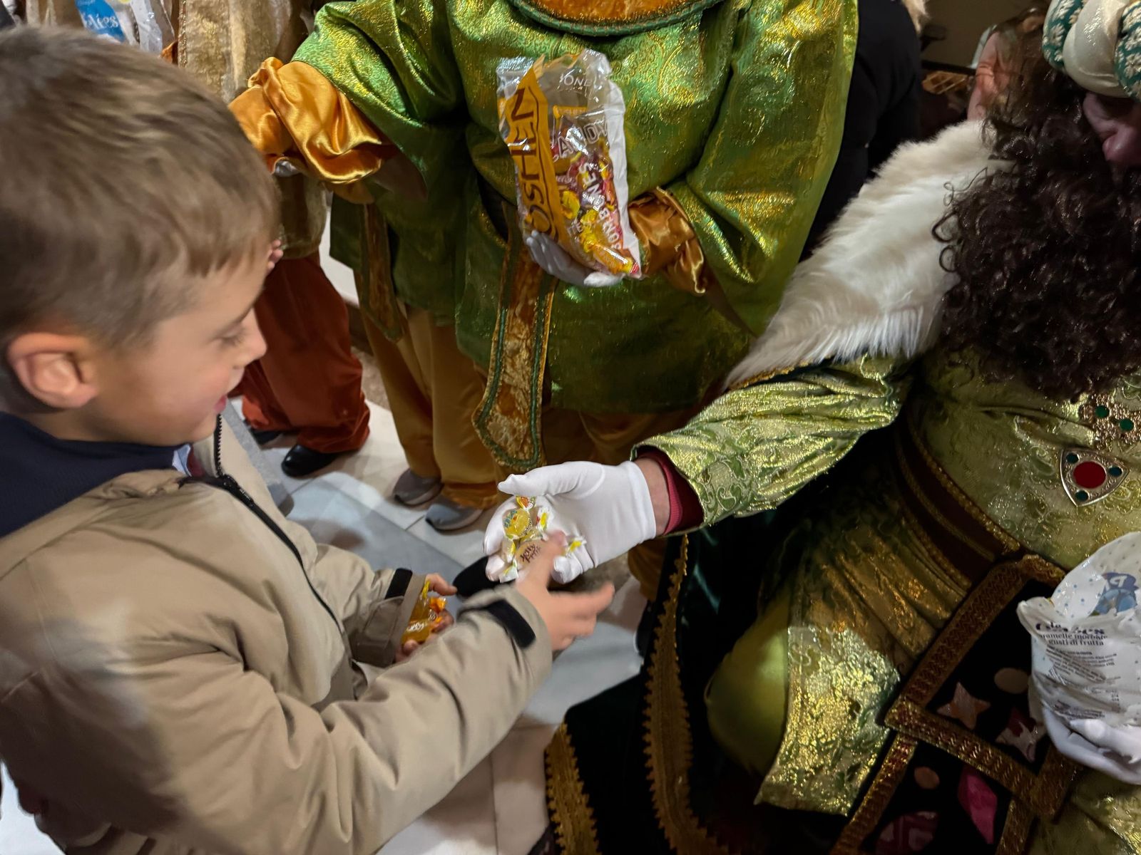 El éxito de la llegada de los Reyes Magos a Roquetas de Mar, en imágenes