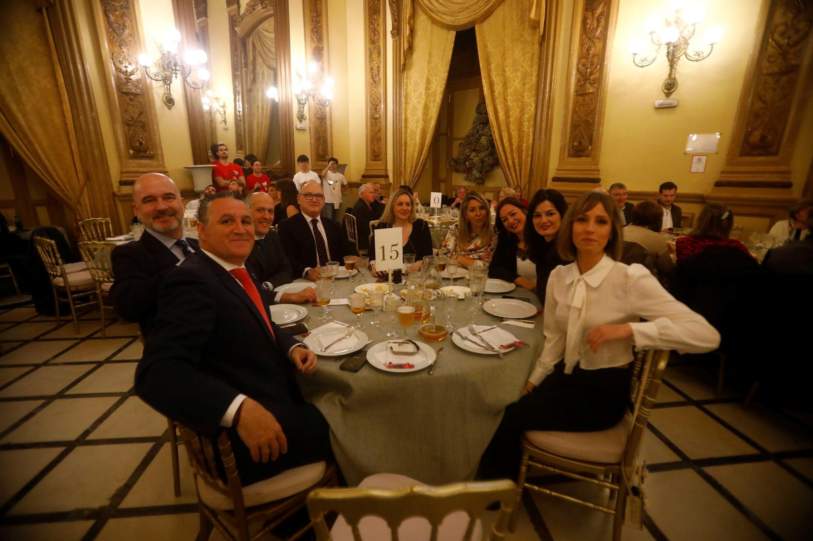 La comida benéfica de la Fundación Bangassou en Córdoba, en imágenes