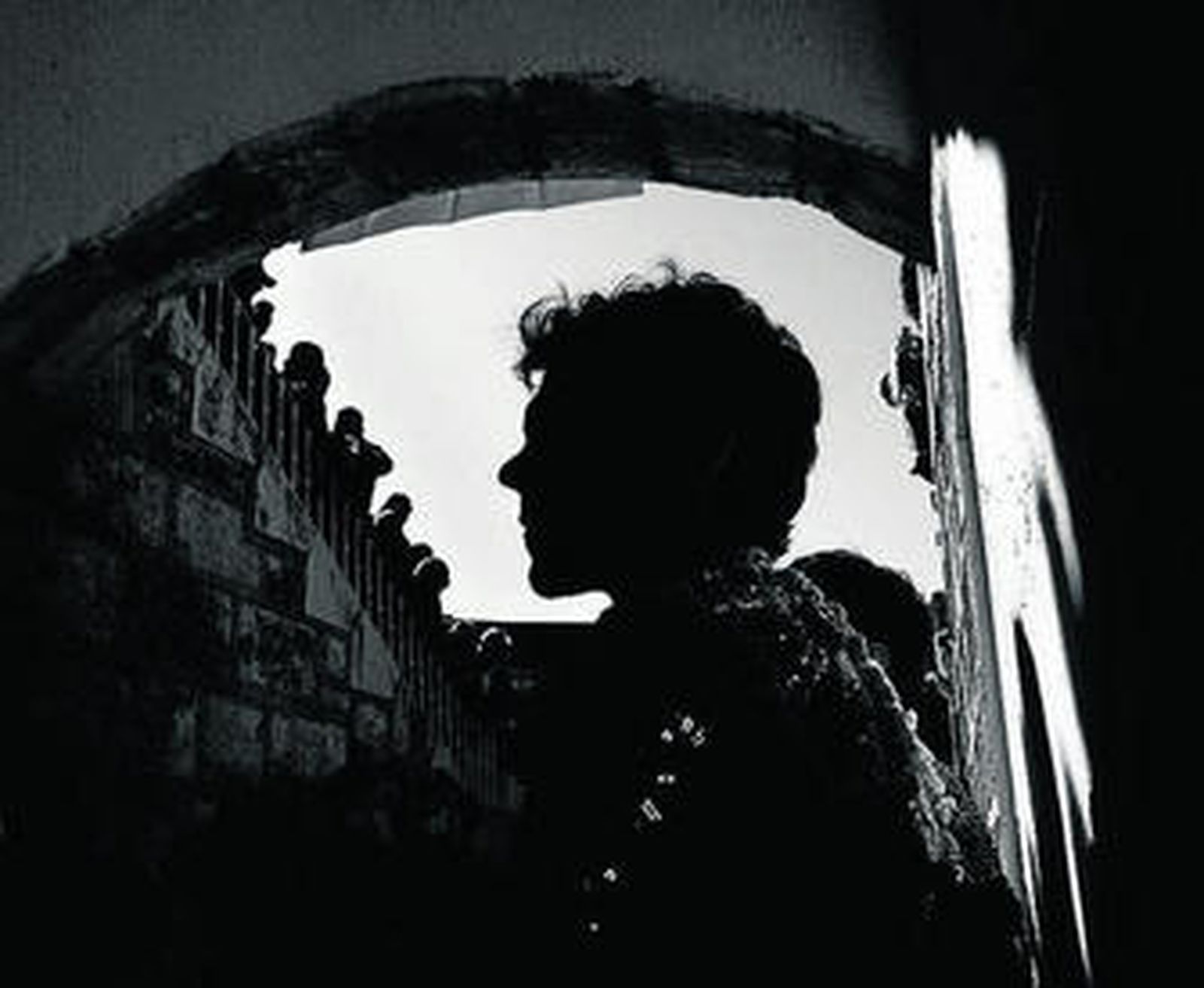 José Tomás, a contraluz en la plaza de toros de La Malagueta.