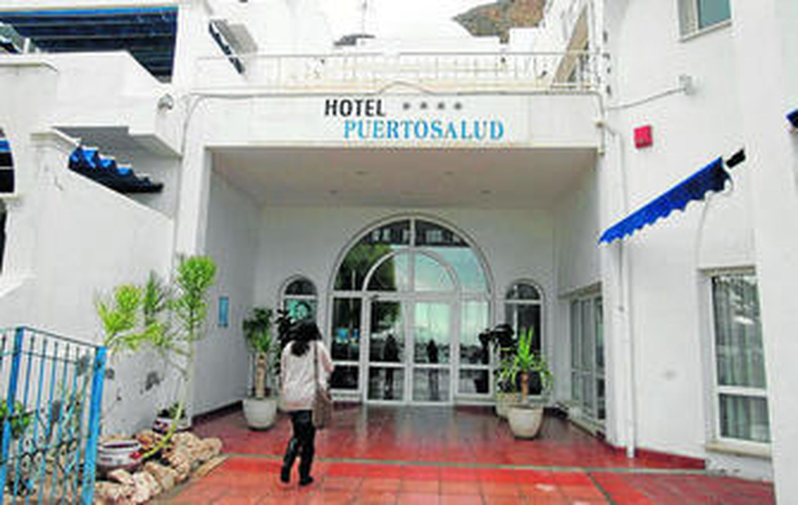 Acceso a las instalaciones de Hotel Puerto Salud, en Aguadulce.