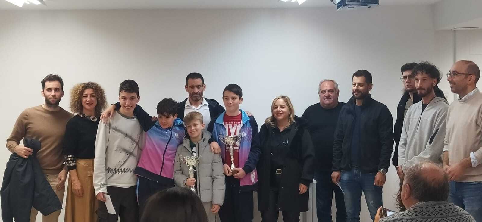 Algunos de los premiados en el torneo