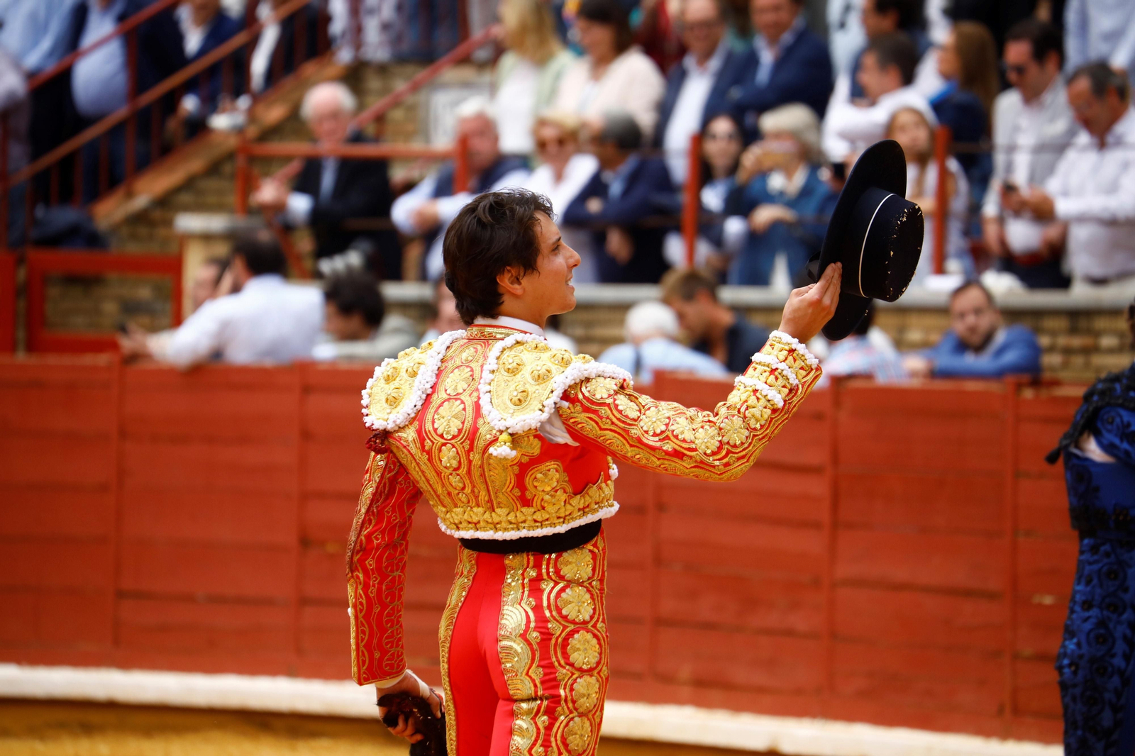 La corrida de toros matinal celebrada en el Coso de los Califas de Córdoba, en imágenes