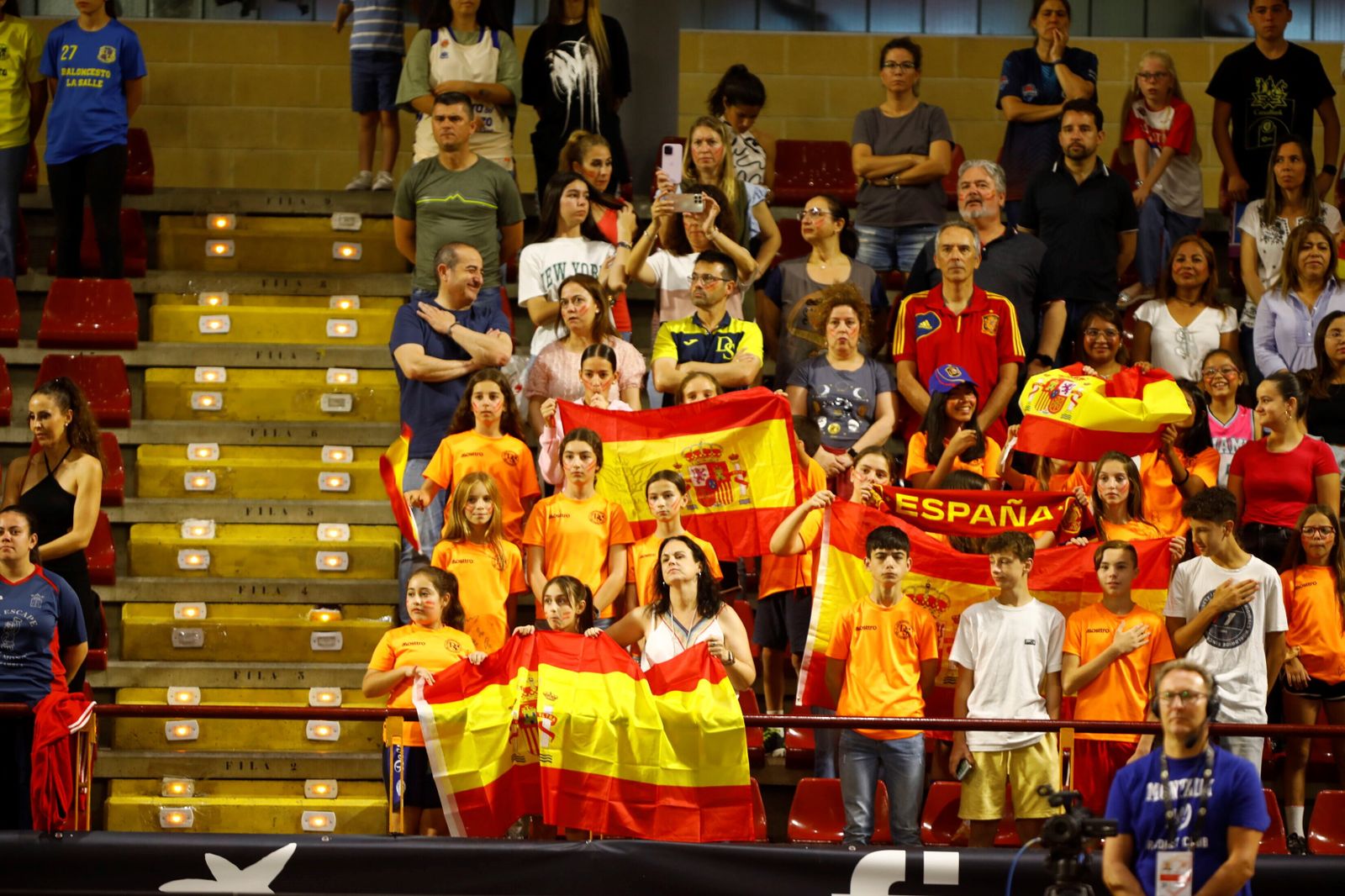 Las mejores fotos de la victoria de la selección española femenina de baloncesto ante Bélgica, en Córdoba