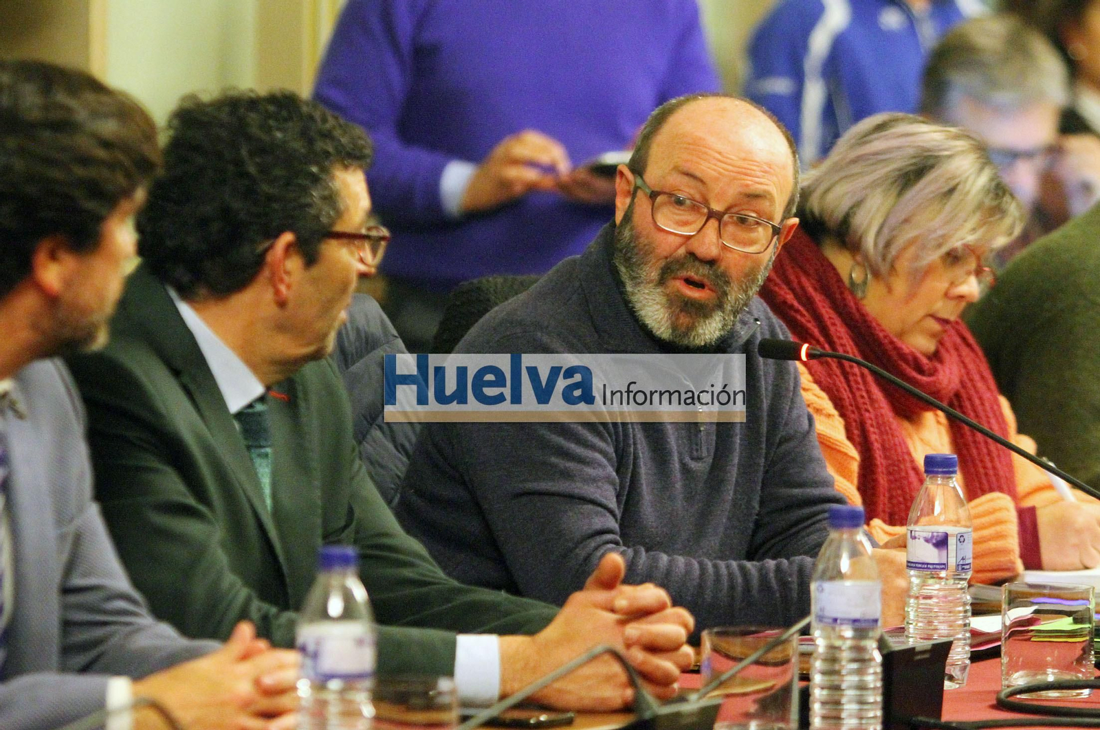Imágenes del pleno en el ayuntamiento de Huelva para aprobar el pago de la deuda del Recre con Hacienda.