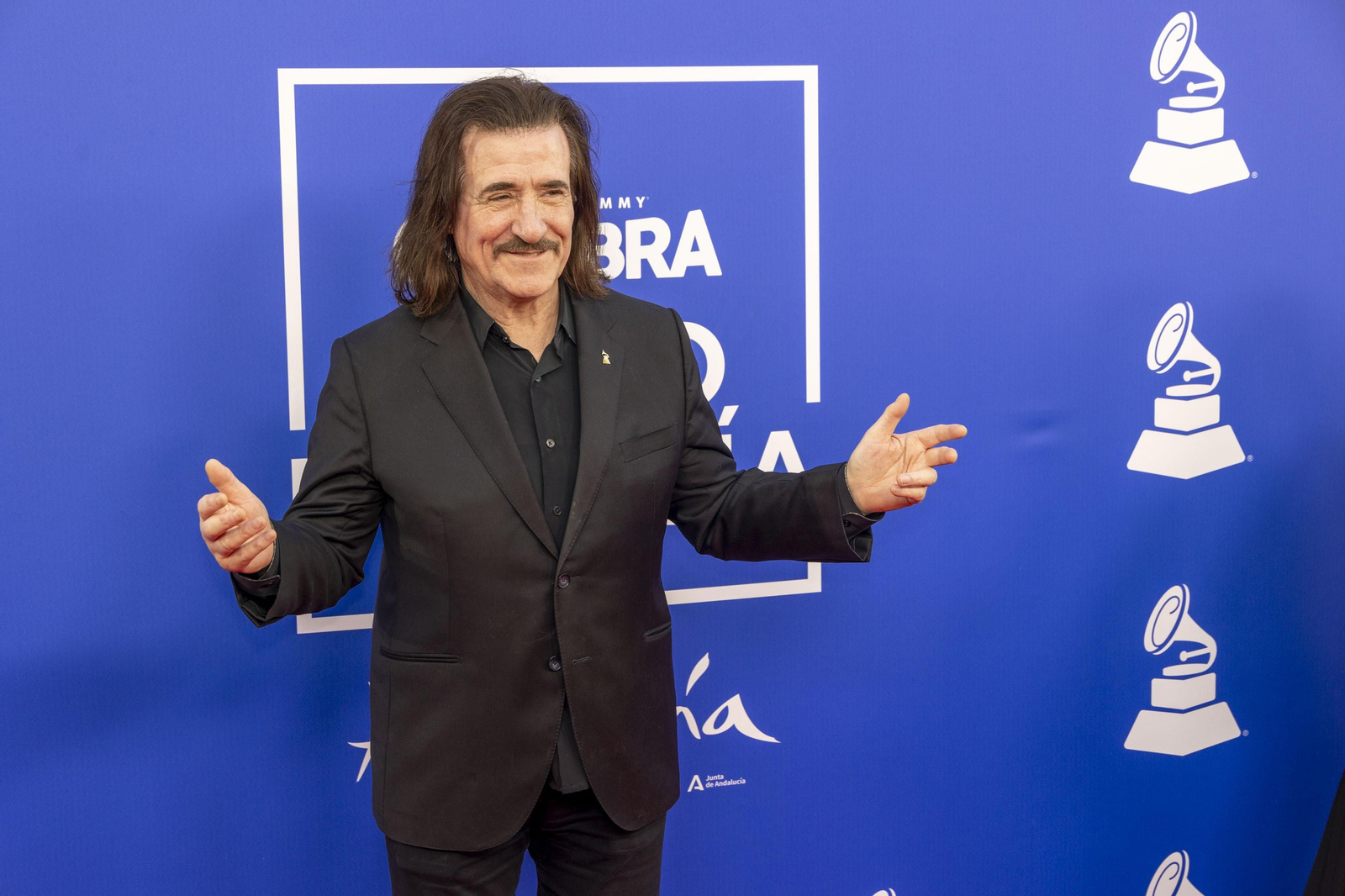 Las imágenes de la alfombra roja en el Falla con el homenaje de los Latin Grammy a Paco de Lucía