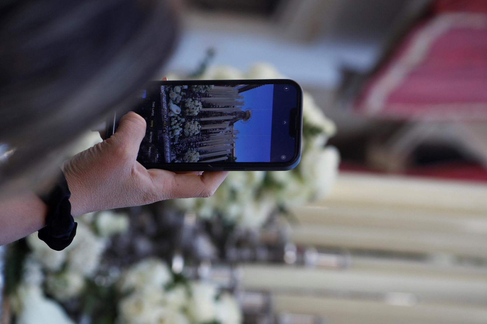 Viernes Santo en Córdoba: la procesión de los Dolores, en imágenes