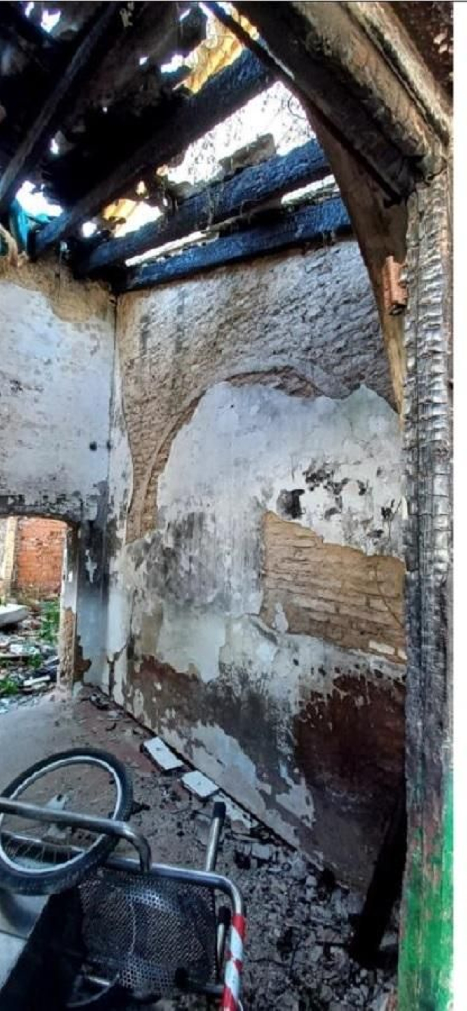 Interior afectado por el fuego.