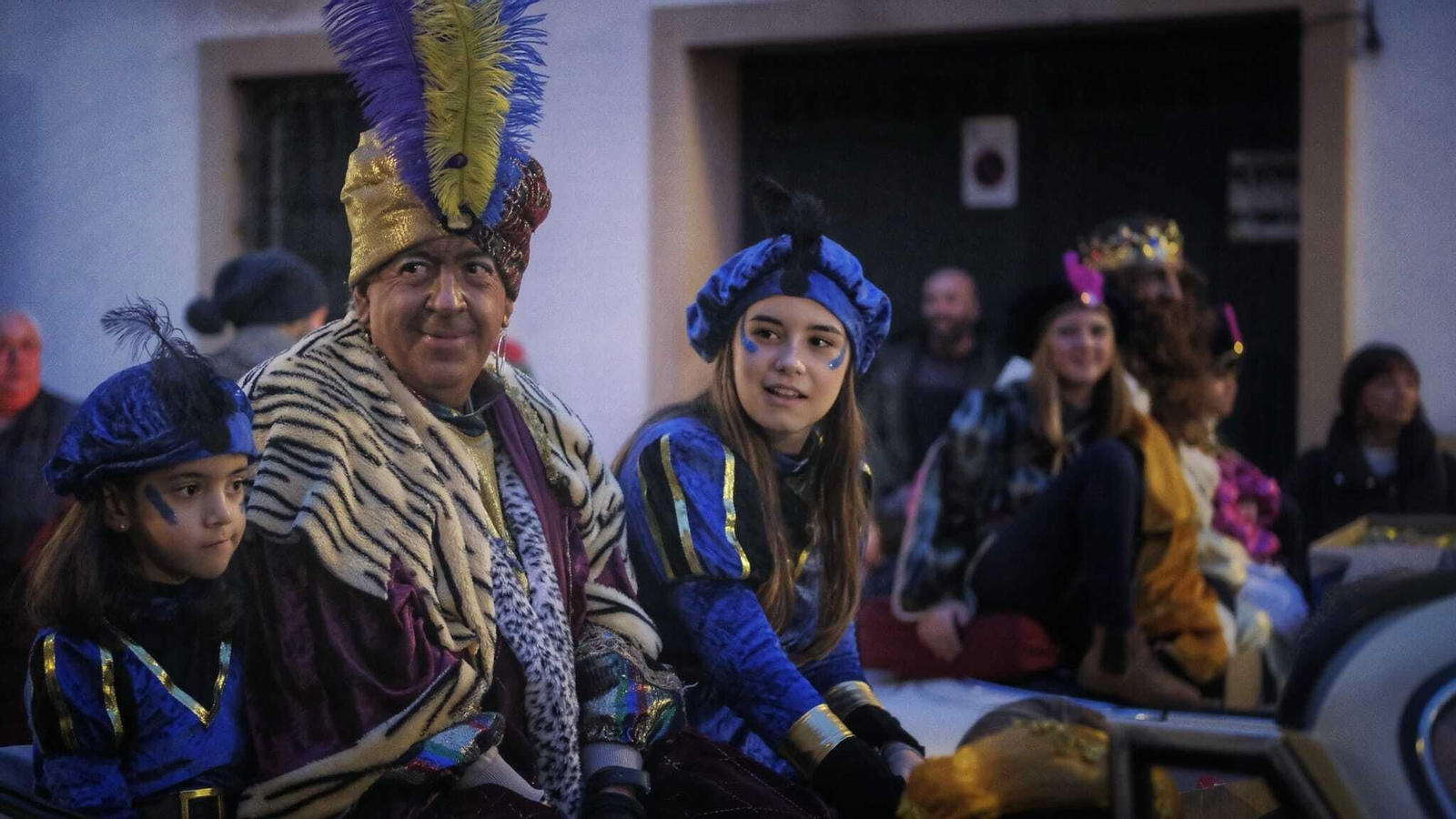 La cabalgata de los Reyes Magos recorre el Mentidero