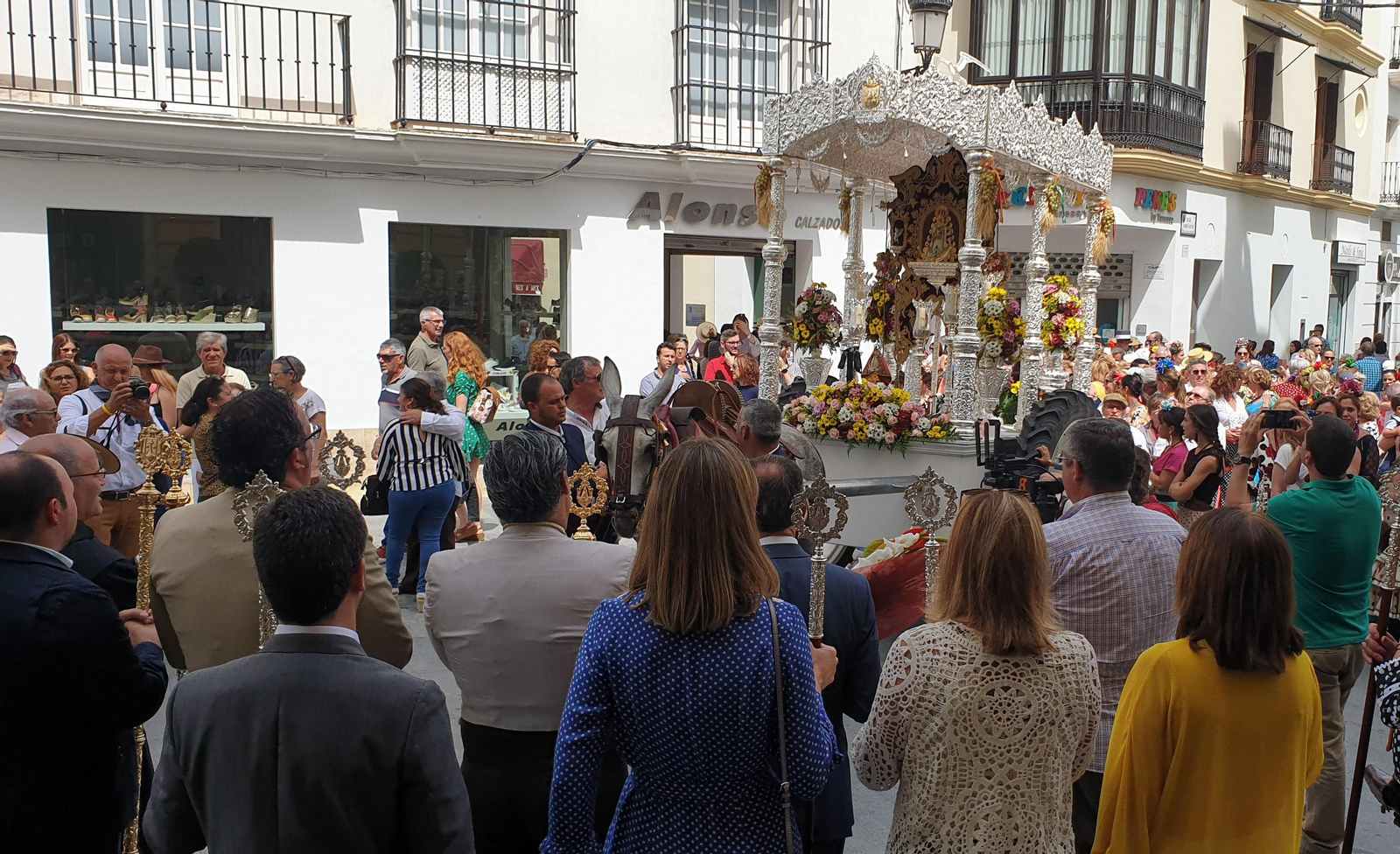 Salida de la Hermandad del Rocío de Chiclana
