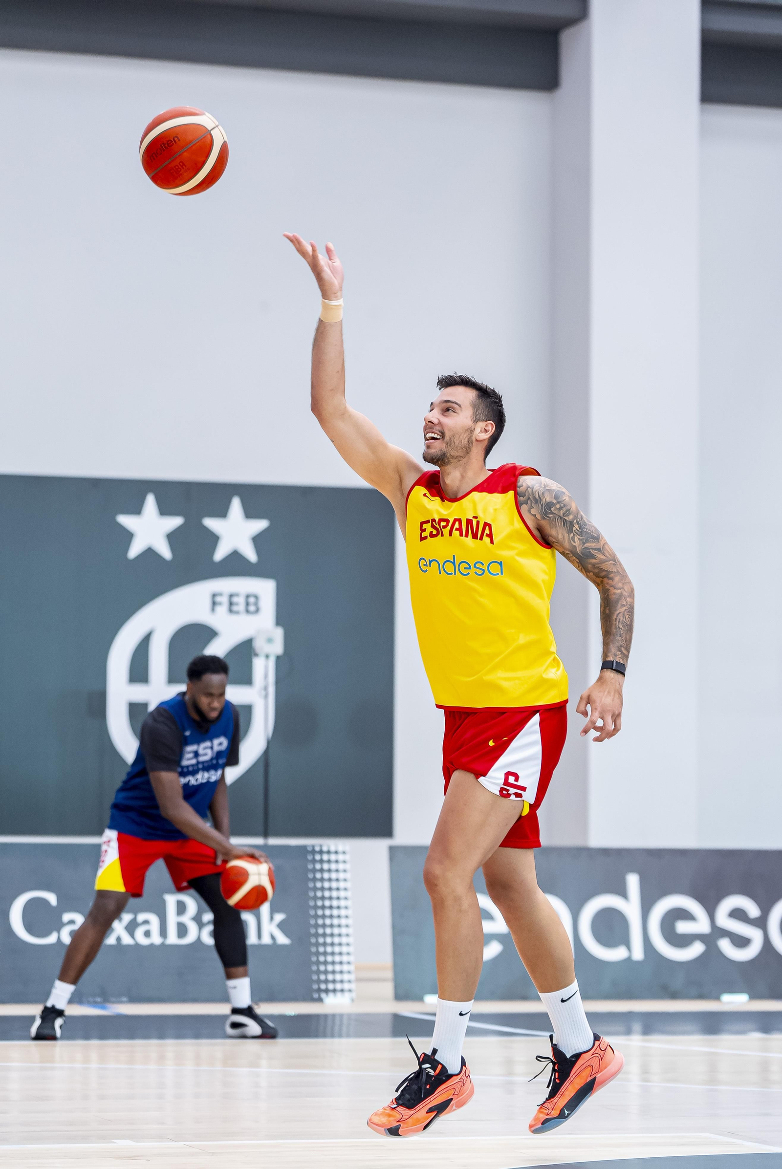 España vuelve a trabajar en Madrid con Alberto Díaz y Yankuba Sima España vuelve a trabajar en Madrid con Alberto Díaz y Yankuba Sima