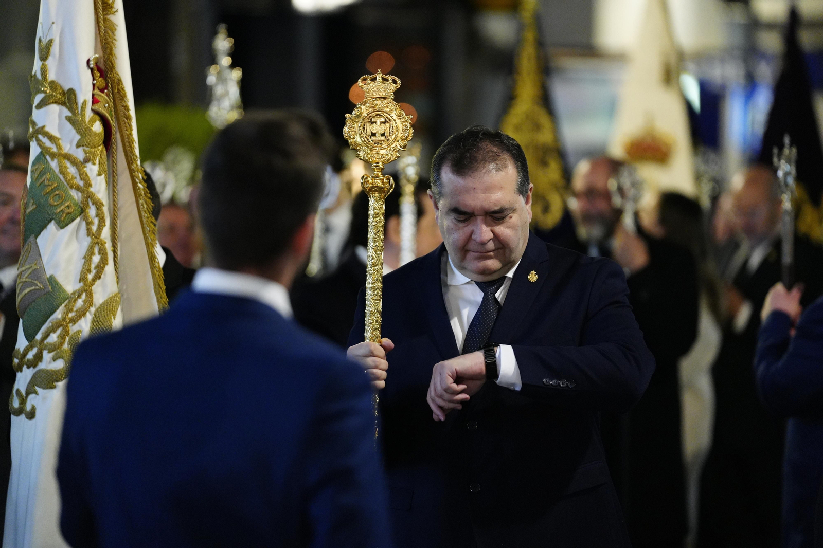 Viernes Santo en Lucena: Emoción ante el paso del Santo Entierro Viernes Santo en Lucena: Emoción ante el paso del Santo Entierro