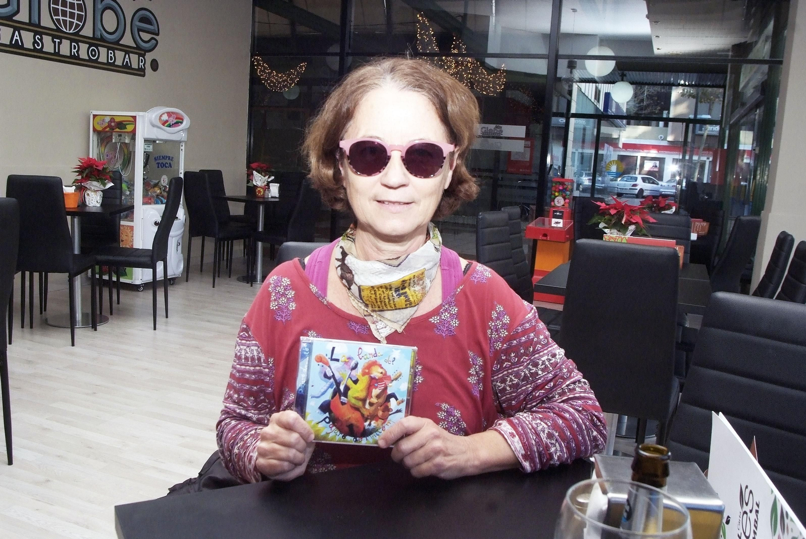 Isabel Casanova lidera la formación 'La banda del pájaro dormilón' que hoy presenta un disco en Clasijazz.