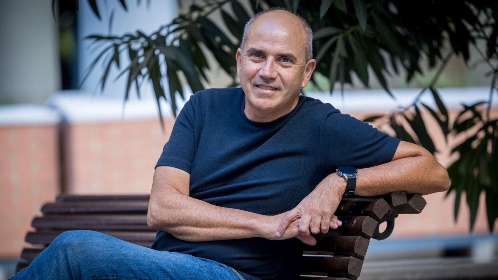 Miguel Ángel García Cossío en el Paseo Luis Arenal Plat del barrio de Astilleros.