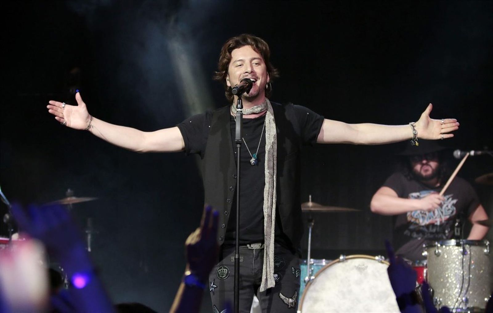 Manuel Carrasco se queda sin fin de fiesta en Madrid