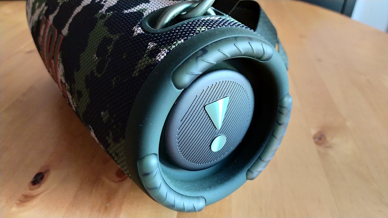 Imágenes del altavoz bluetooth JBL Xtreme 3