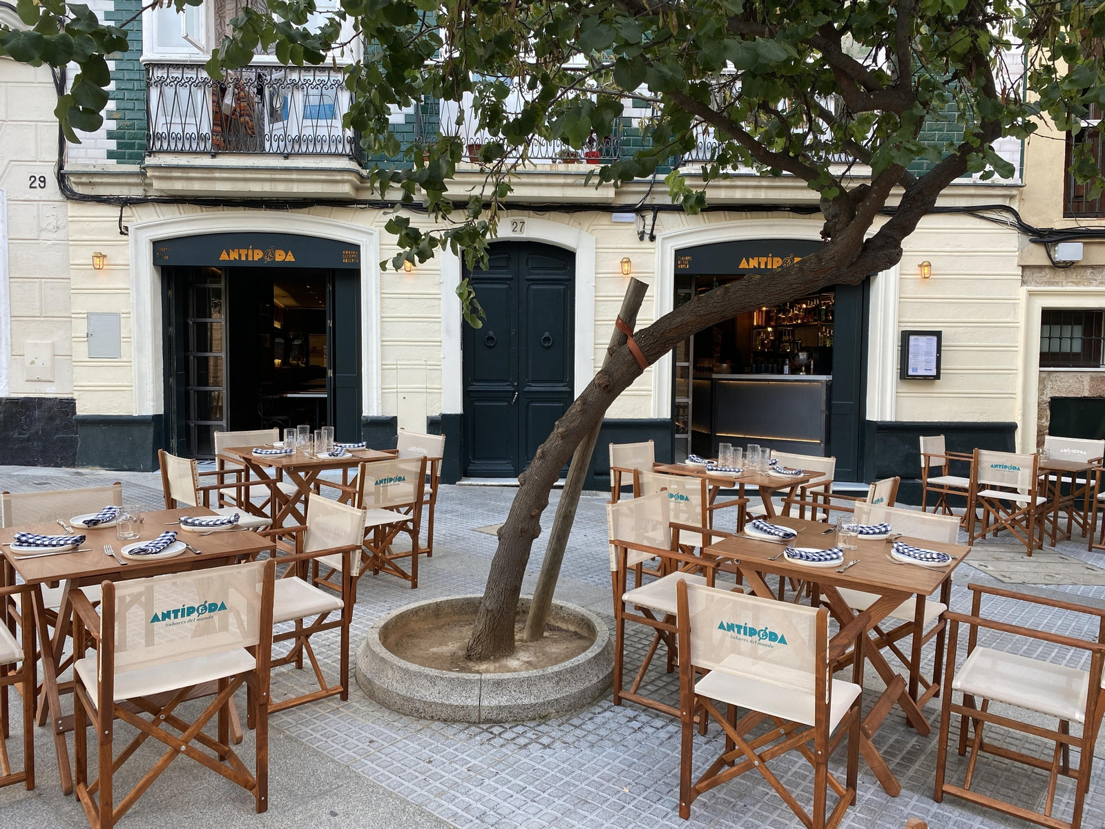 Terraza de Antípoda.