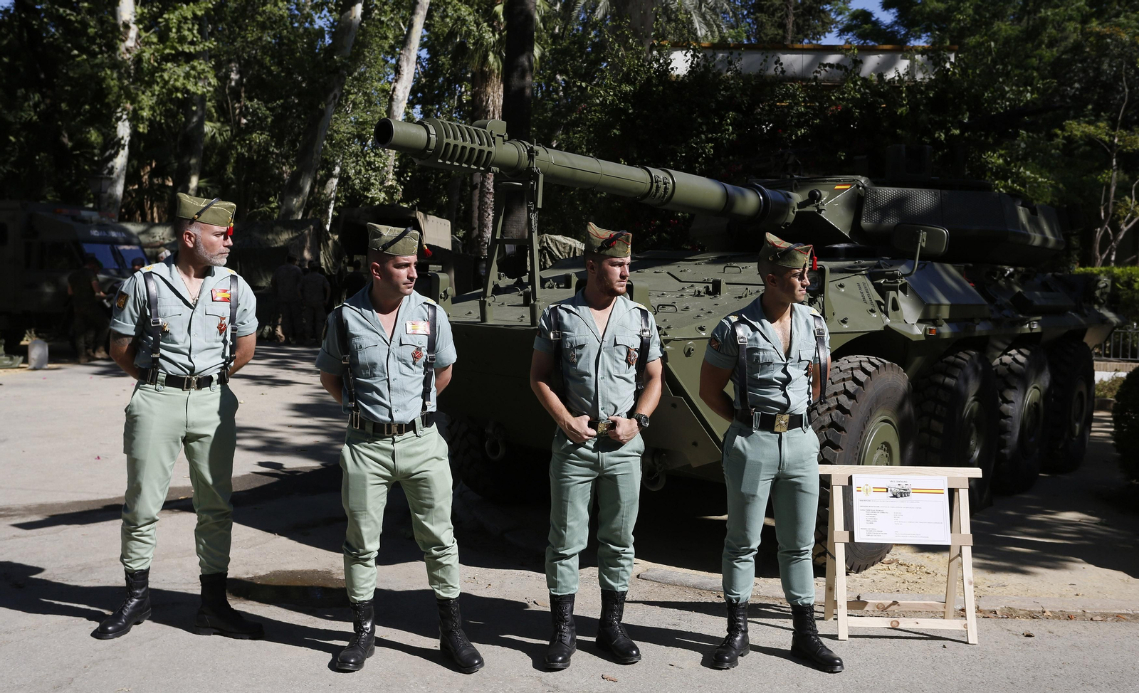 La exposición del Ejército en el Parque de María Luisa