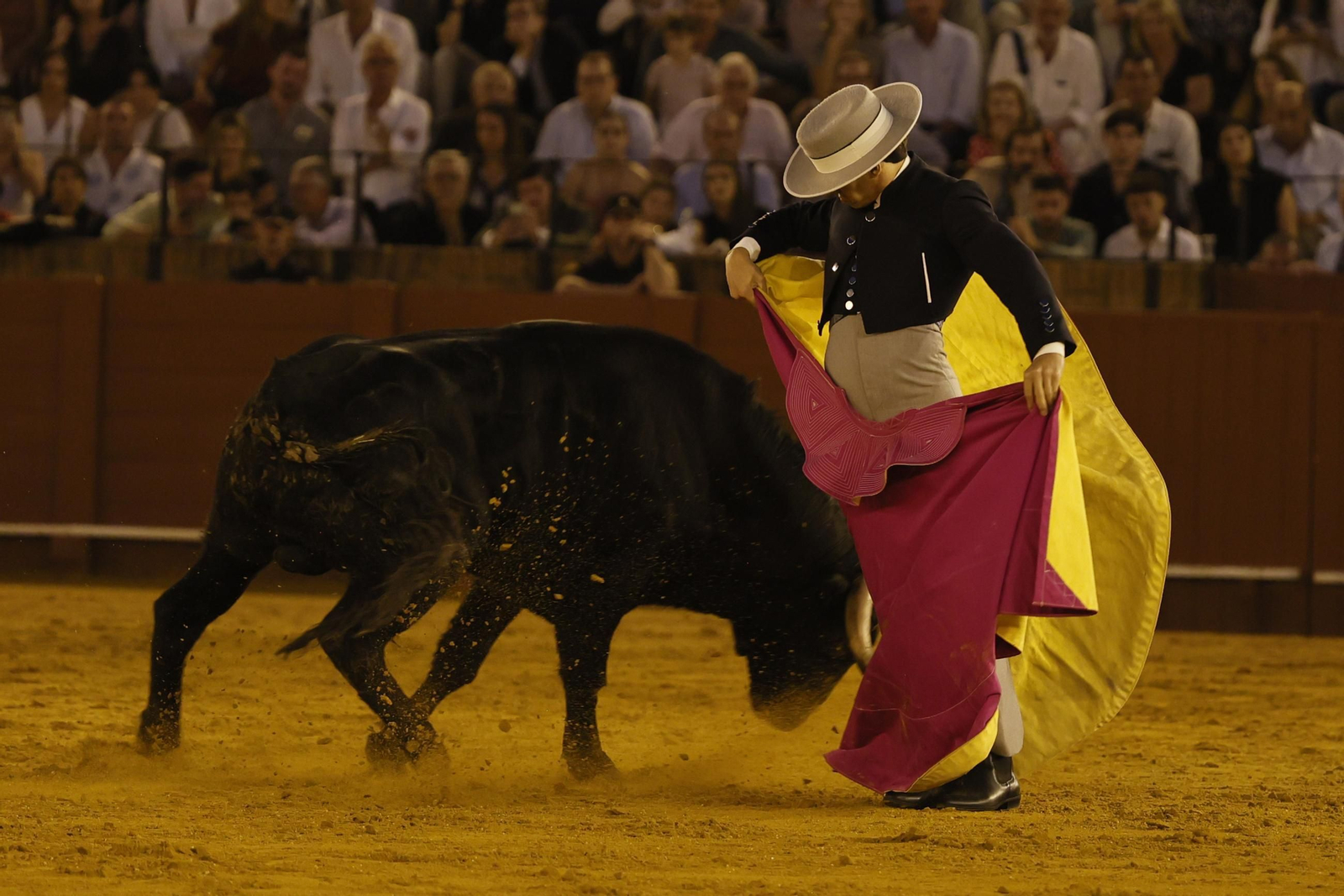 Las imágenes del festival taurino en la Maestranza