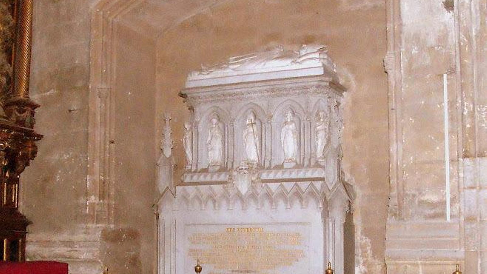 El sepulcro del cardenal Francisco Javier Cienfuegos y Jovellanos. El sepulcro del cardenal Francisco Javier Cienfuegos y Jovellanos.
