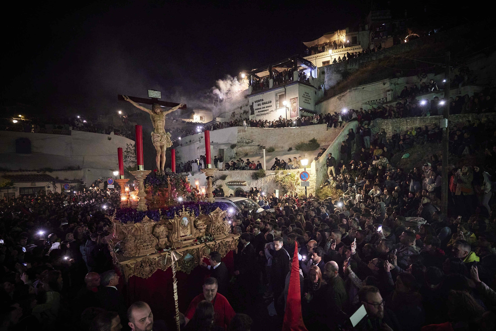Imágenes: El Sacromonte se rinde ante su Cristo