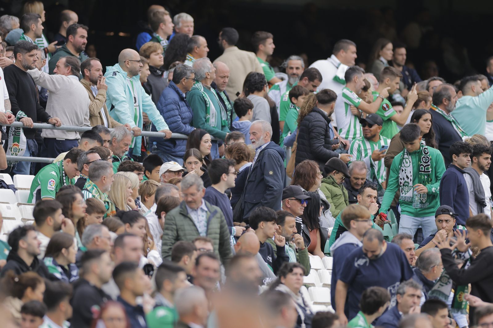 Búscate en las fotos del Betis-Mallorca