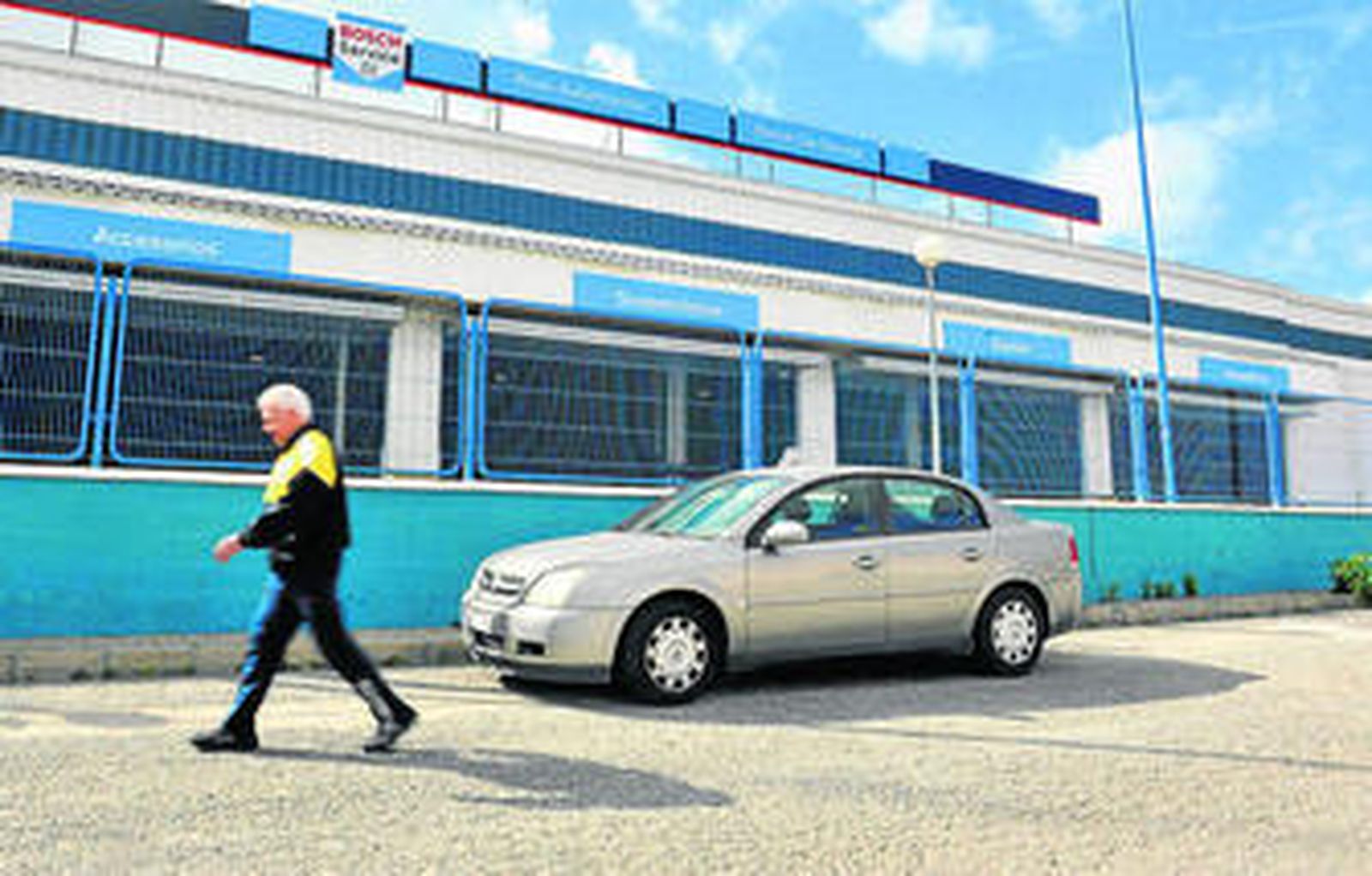 El taller Rues Automoción, ayer por la mañana.