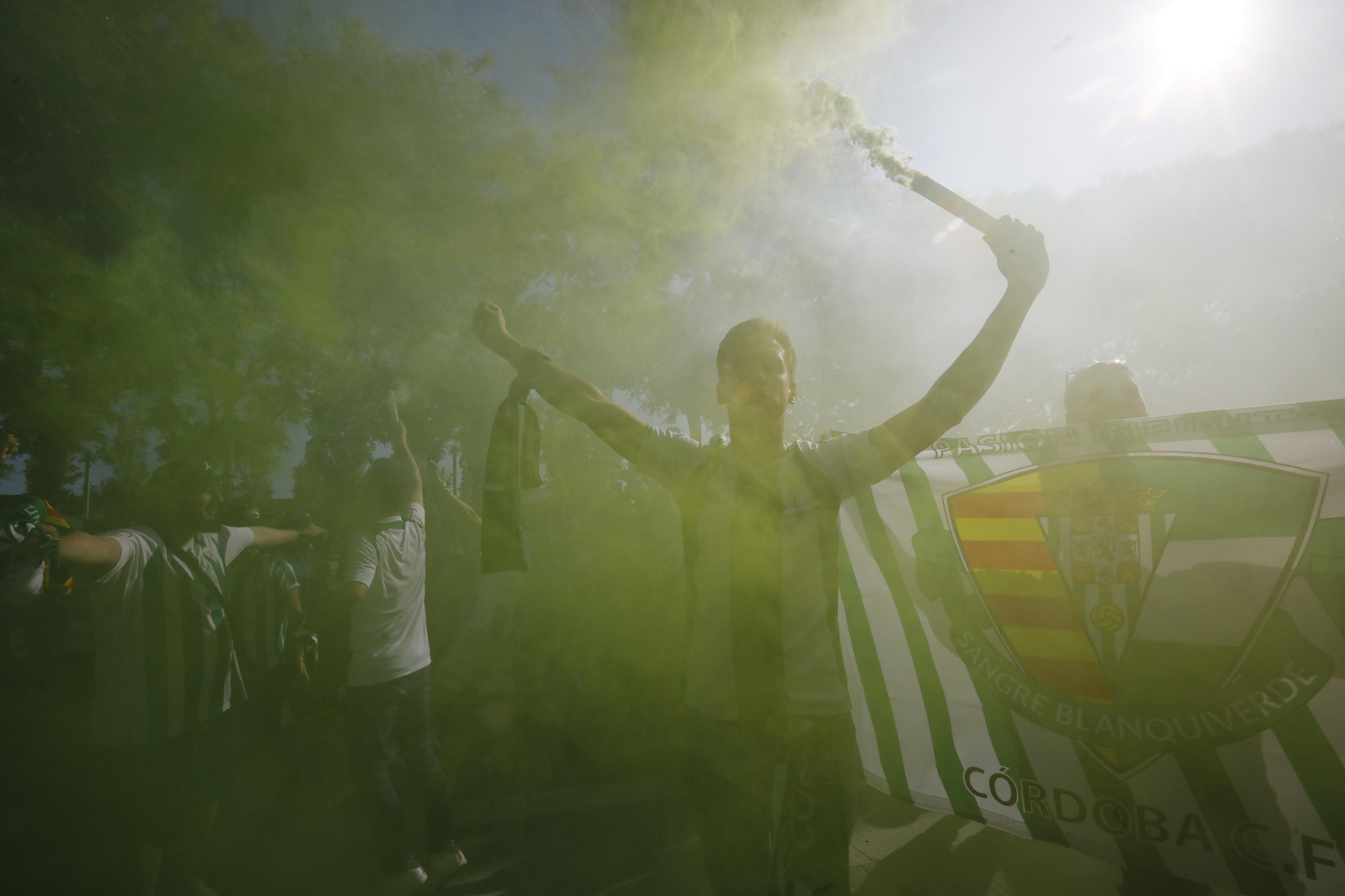 Las mejores fotos de la afición del Córdoba CF en la previa del partido ante el Barcelona Atlètic