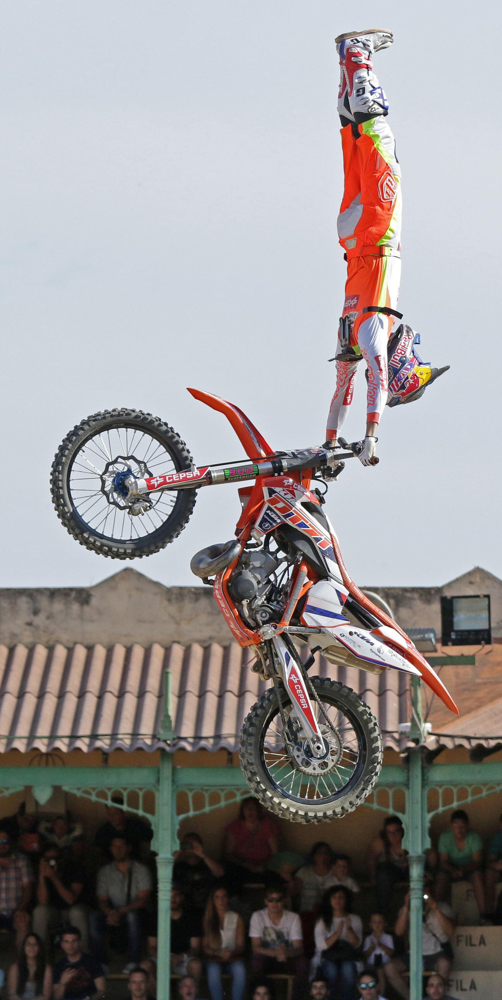 Acrobacias aseguradas.