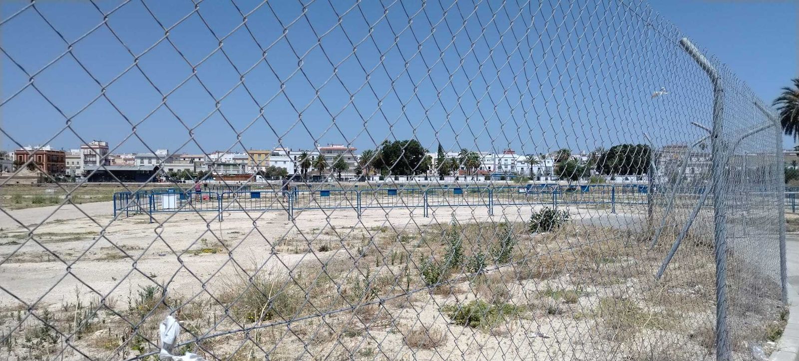 El lugar donde se ha habilitado la ampliación del aparcamiento de Pasarela.