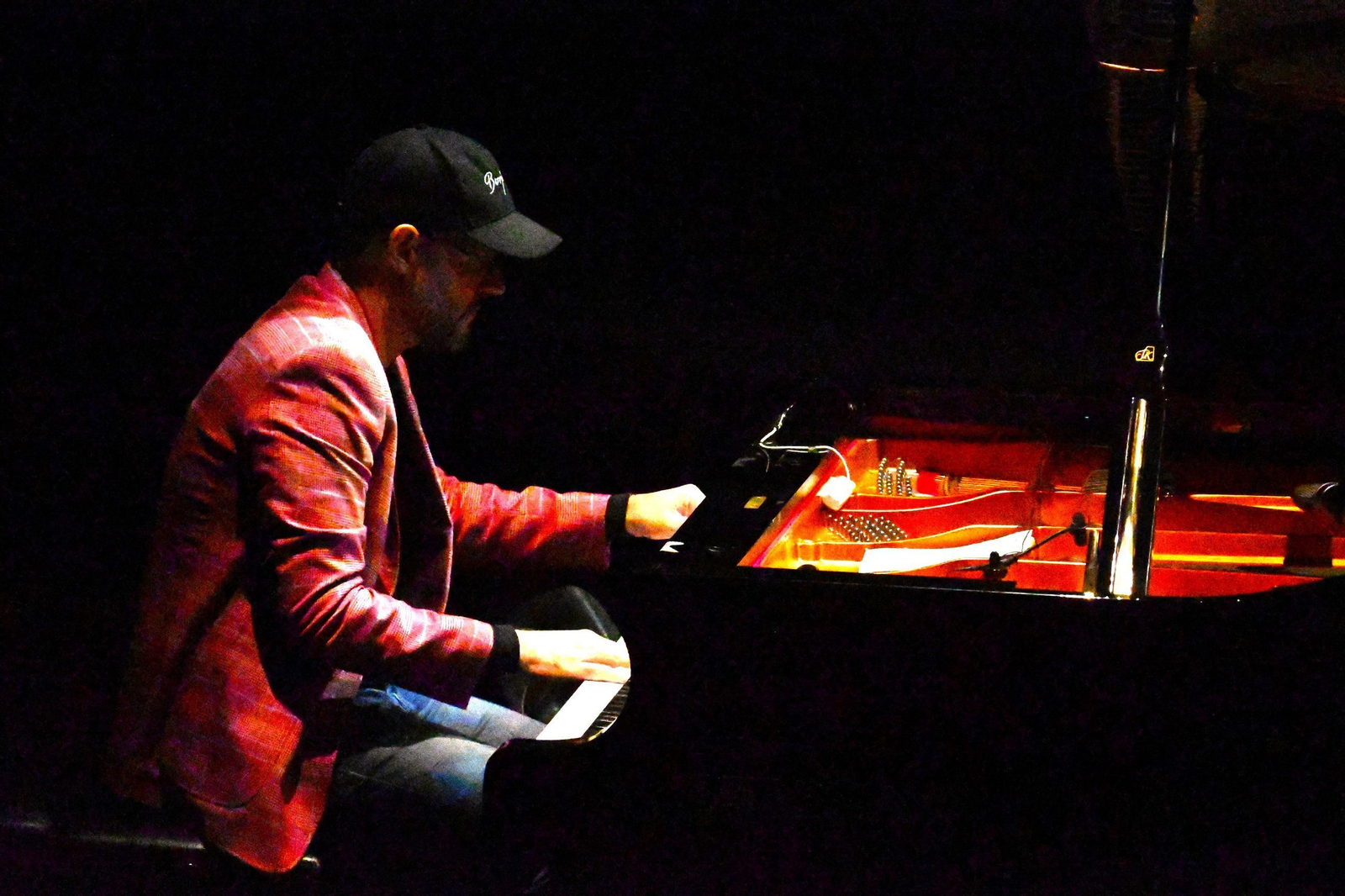 Borja Niso con su piano en el Auditorio de Roquetas. Borja Niso con su piano en el Auditorio de Roquetas.