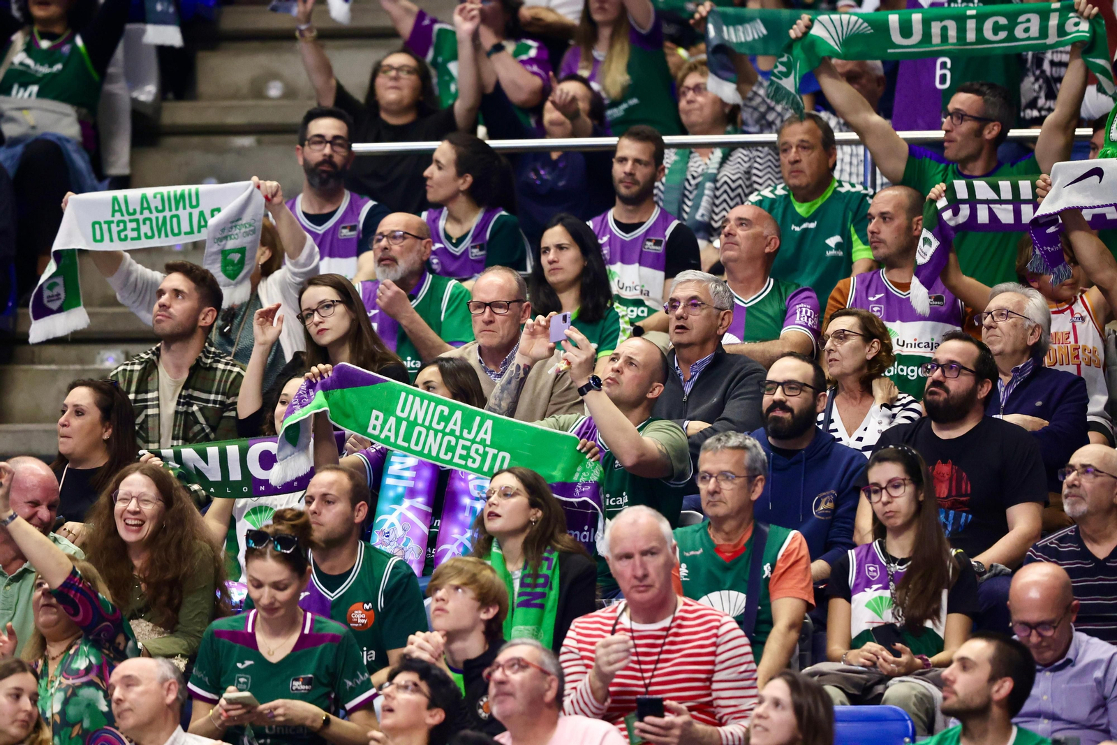 Búscate en las gradas del Carpena en el Unicaja Baloncesto - Real Madrid