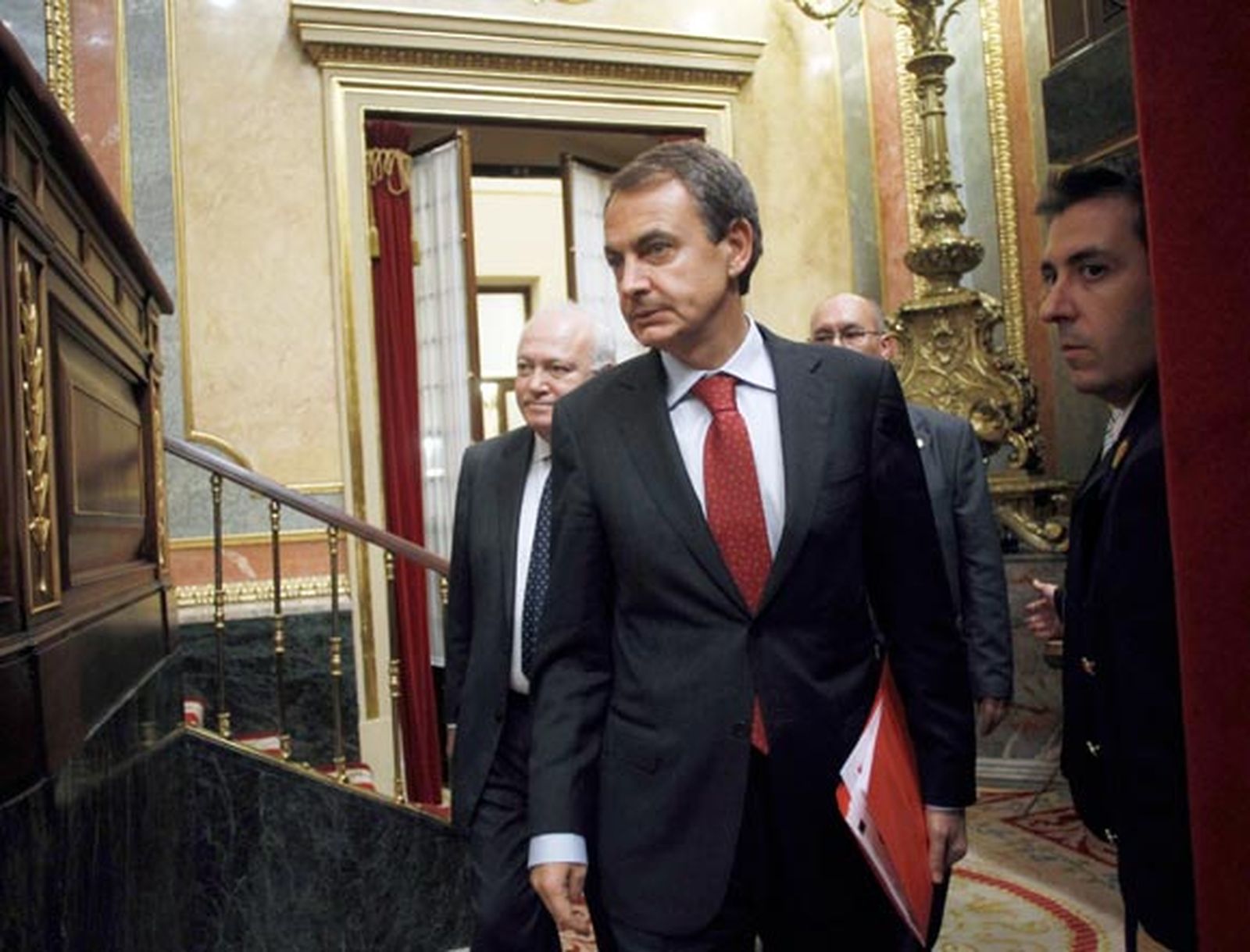 Zapatero promete determinación porque el "peligro no está" en la zona euro