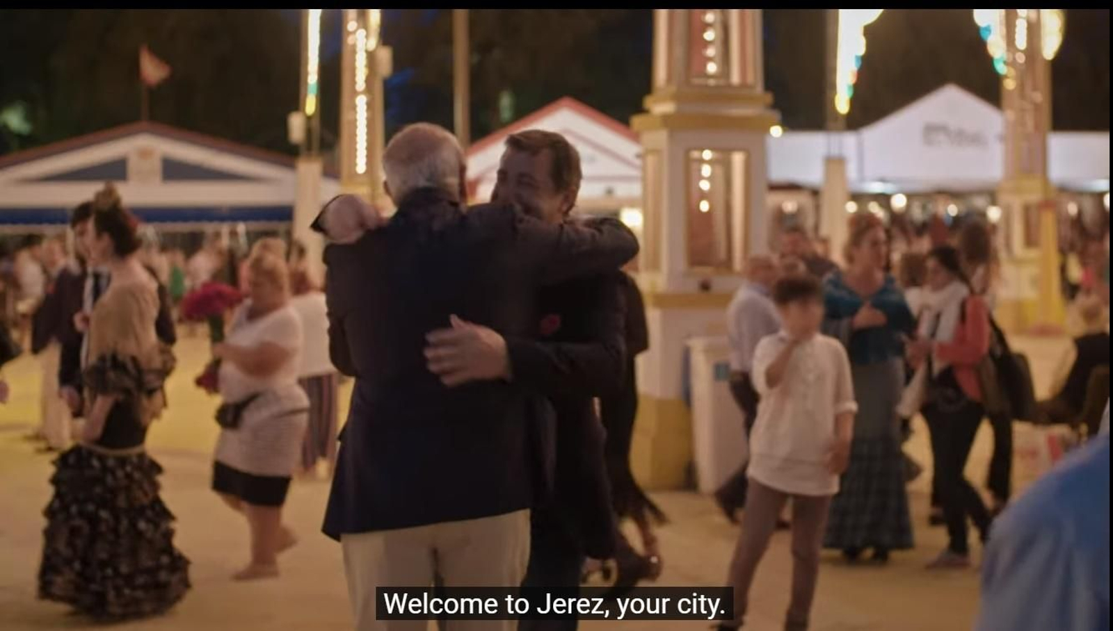 Antonio Flores recibe a Josep Roca con un abrazo a su llegada a la Feria del Caballo
