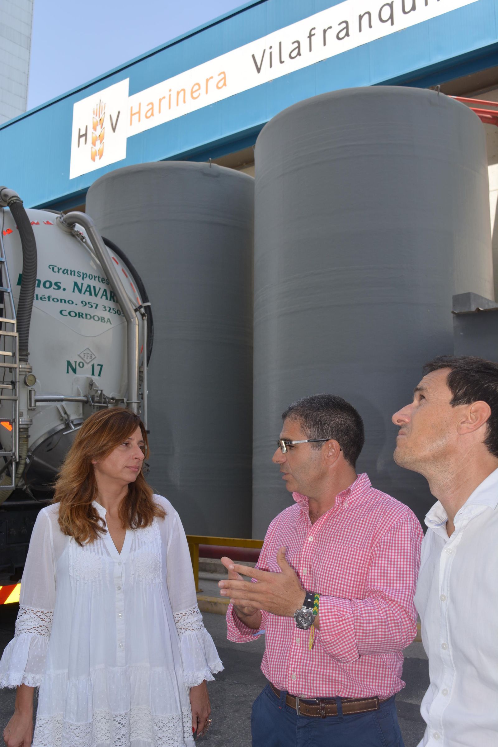 La delegada de Zona Franca visita la Harinera Vilafranquina