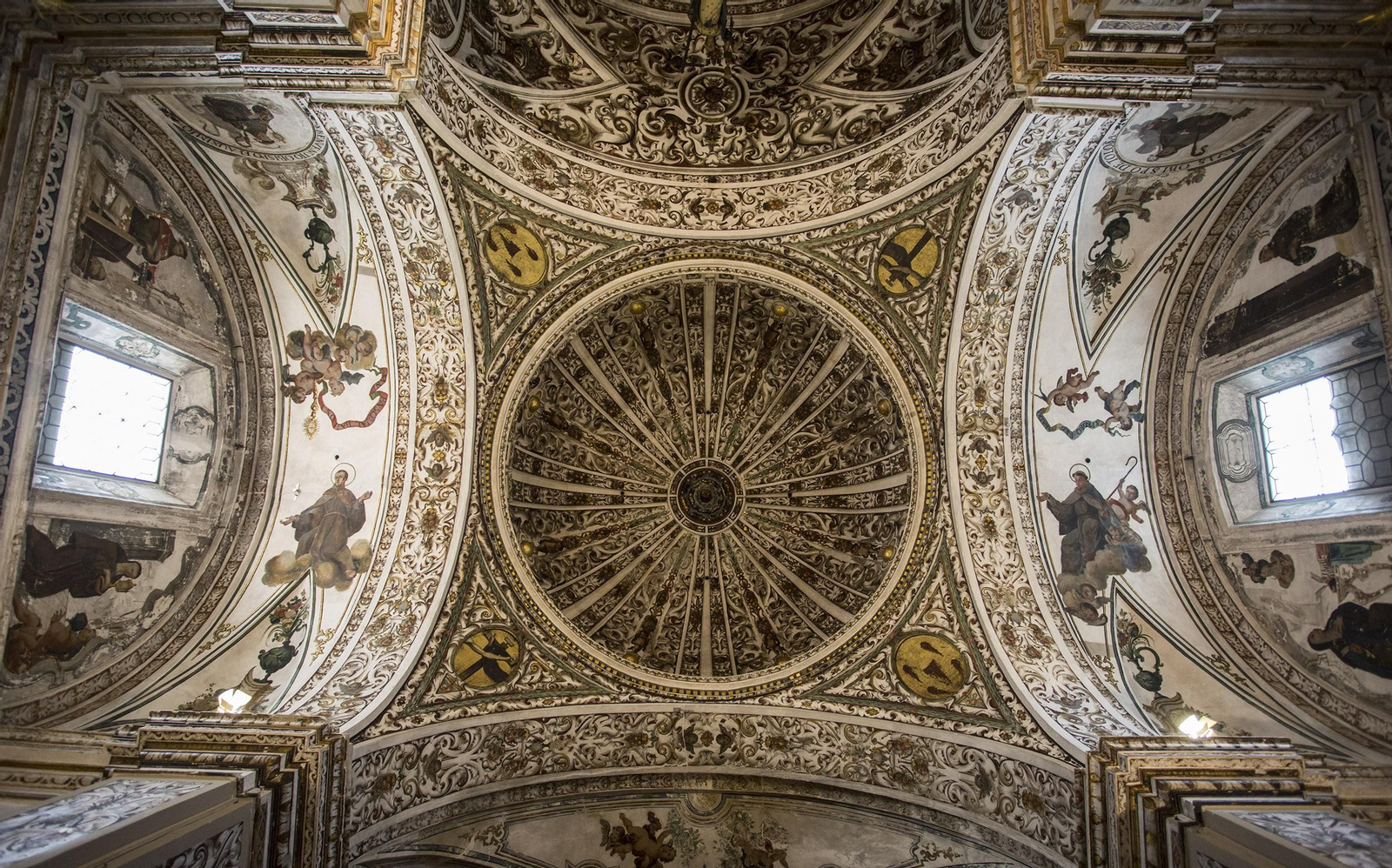 La fabulosa iglesia de San Pedro de Alcántara de Sevilla