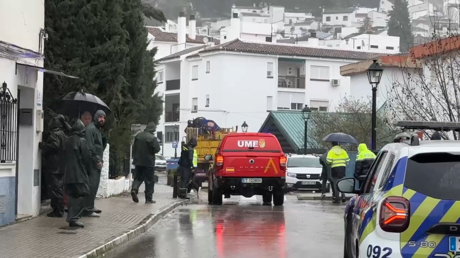 La UME entra en Ubrique para atender emergencias en el pueblo serrano