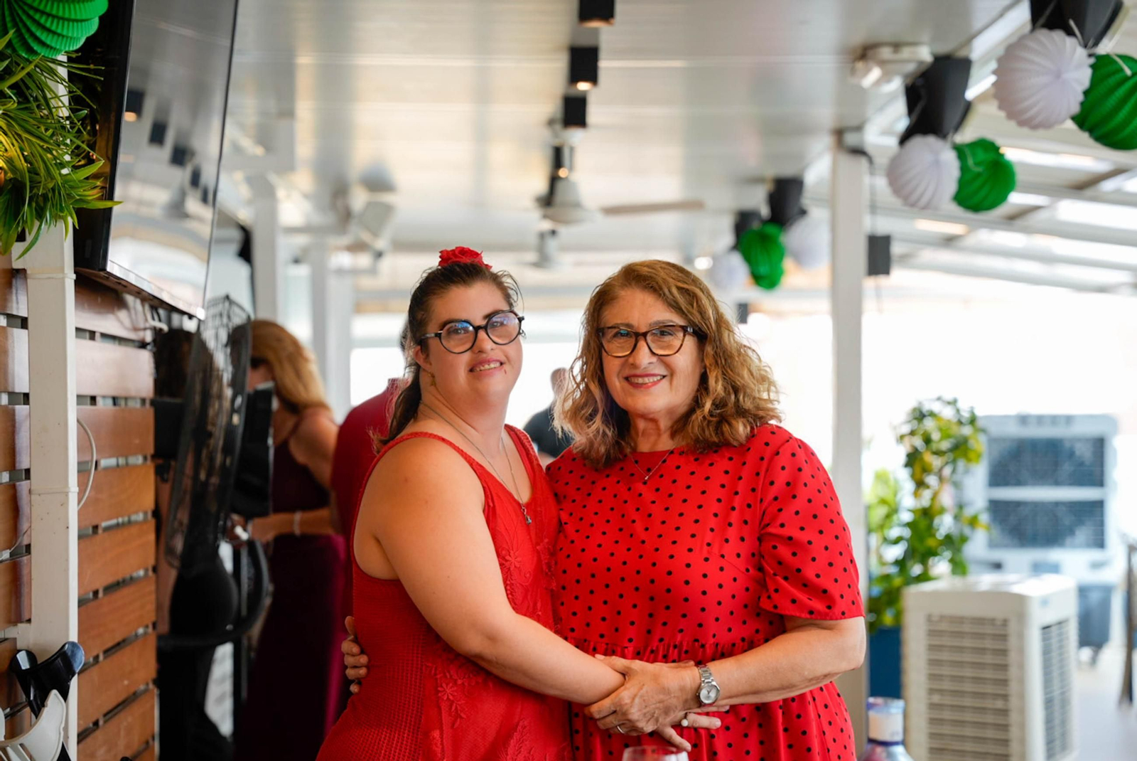 Los almerienses disfrutan del lunes en la Feria del Mediodía