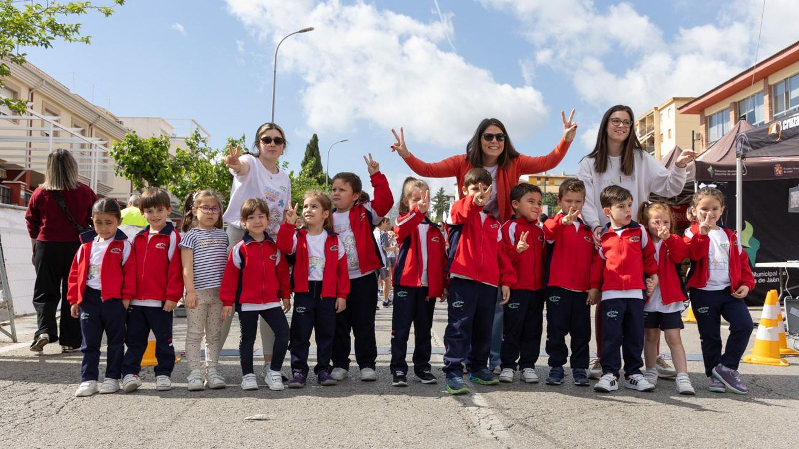 La carrera escolar de “La Gloria” que aúna inclusión y solidaridad, en imágenes
