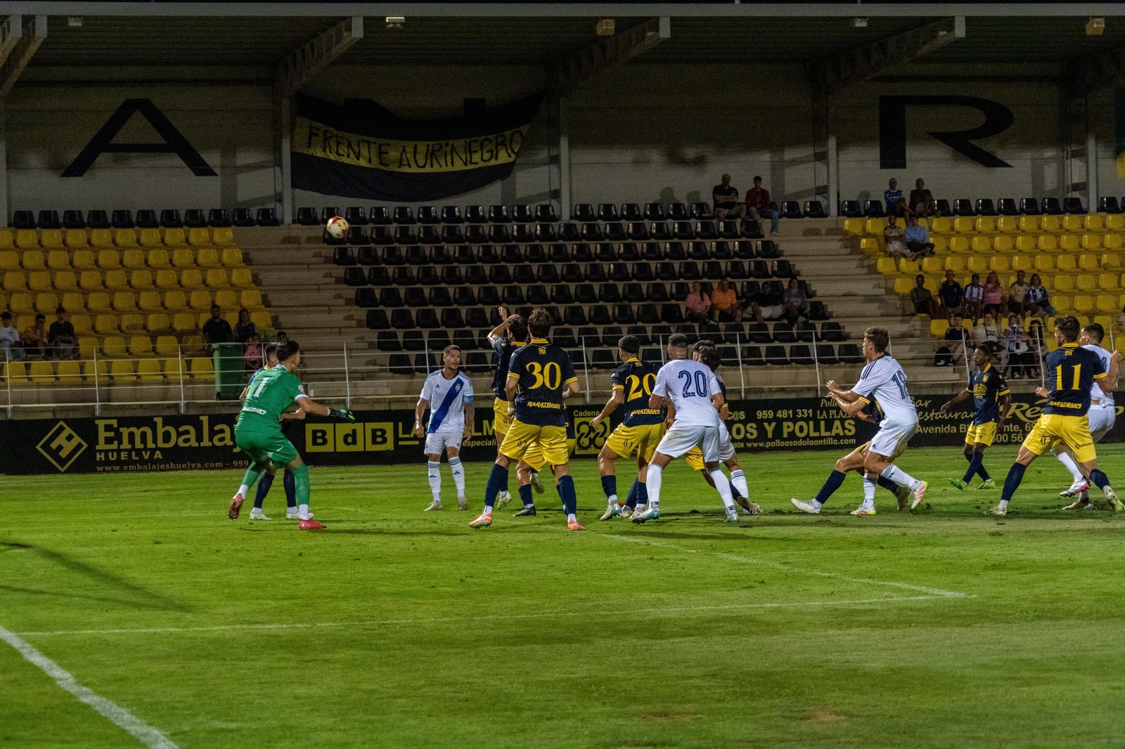 Imágenes del partido AD Merida - Recreativo de Huelva del Trofeo de la Bella