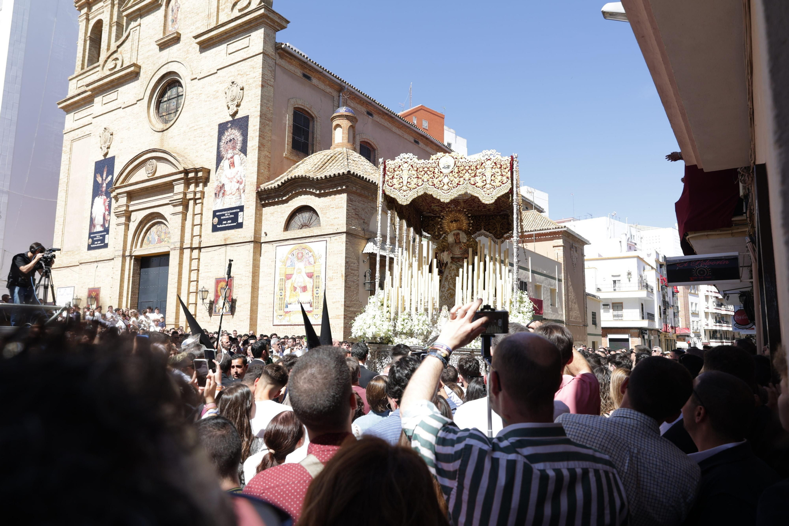 Domingo de Ramos: La Sagrada Cena en Huelva, en imágenes