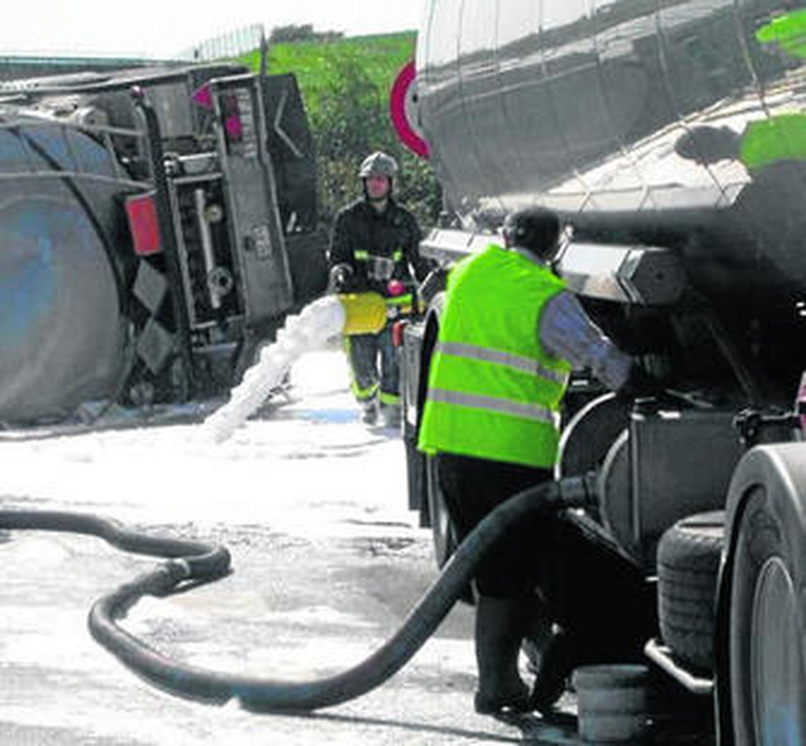 Bomberos del Consorcio de Extinción de Incendios, en una de sus actuaciones recientes.