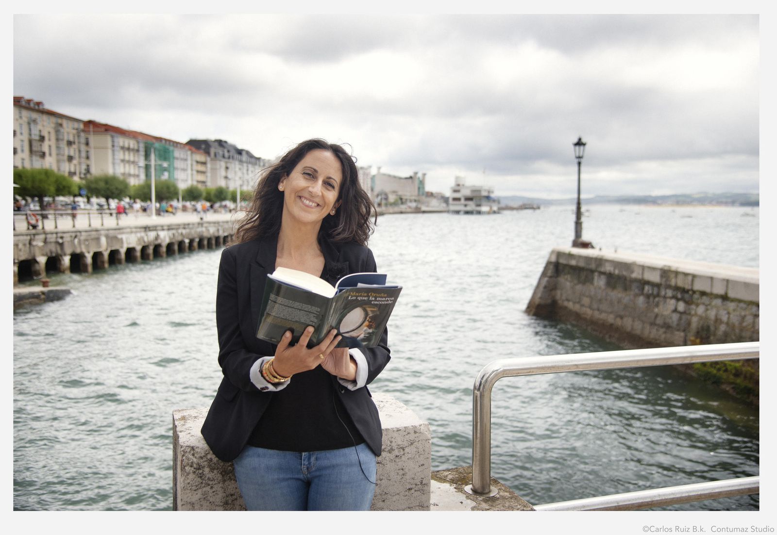 María Oruña (Vigo, 1976), en una fotografía promocional.