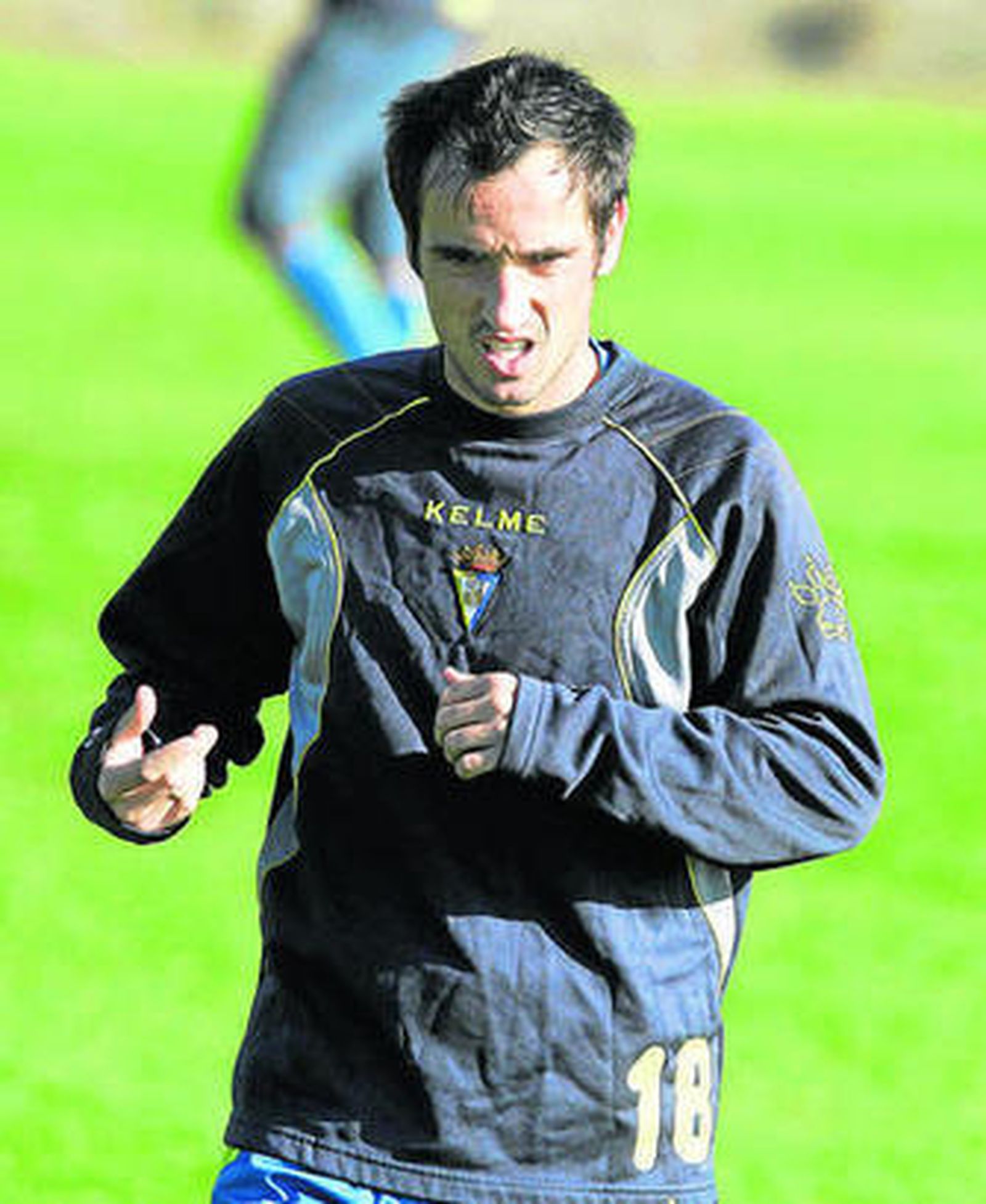 López Silva, corriendo en solitario en un entrenamiento.