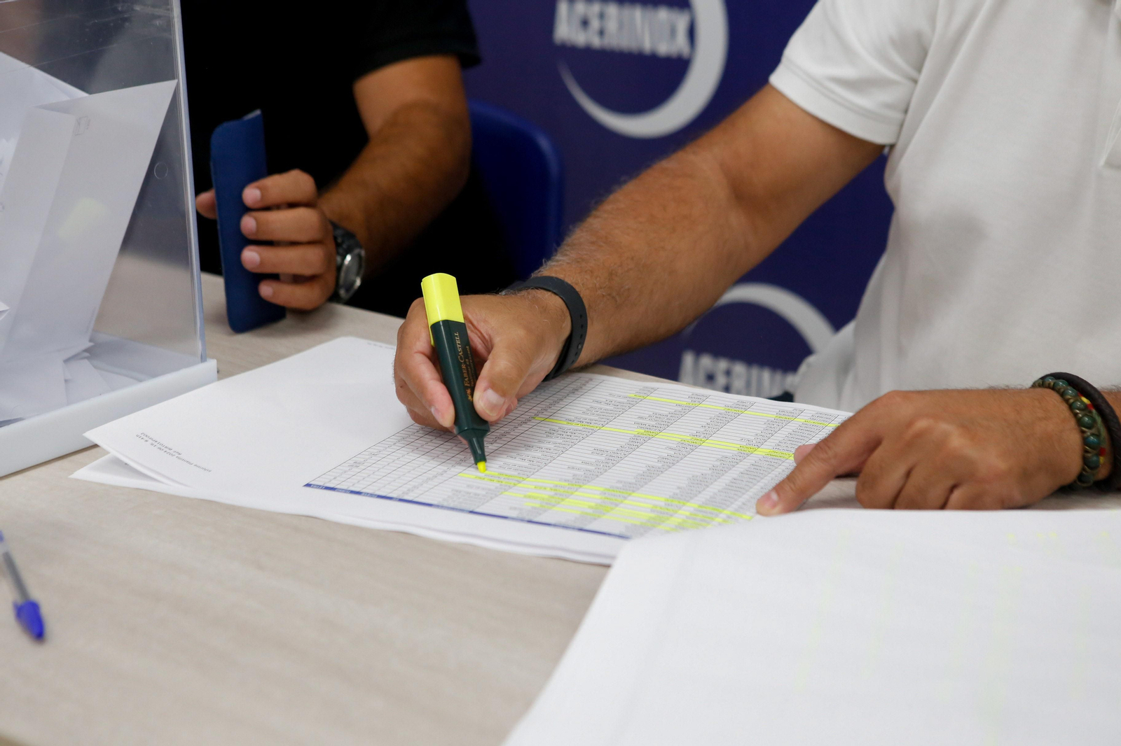 Votación de los trabajadores de Acerinox a la última propuesta presentada sobre el convenio, en imágenes