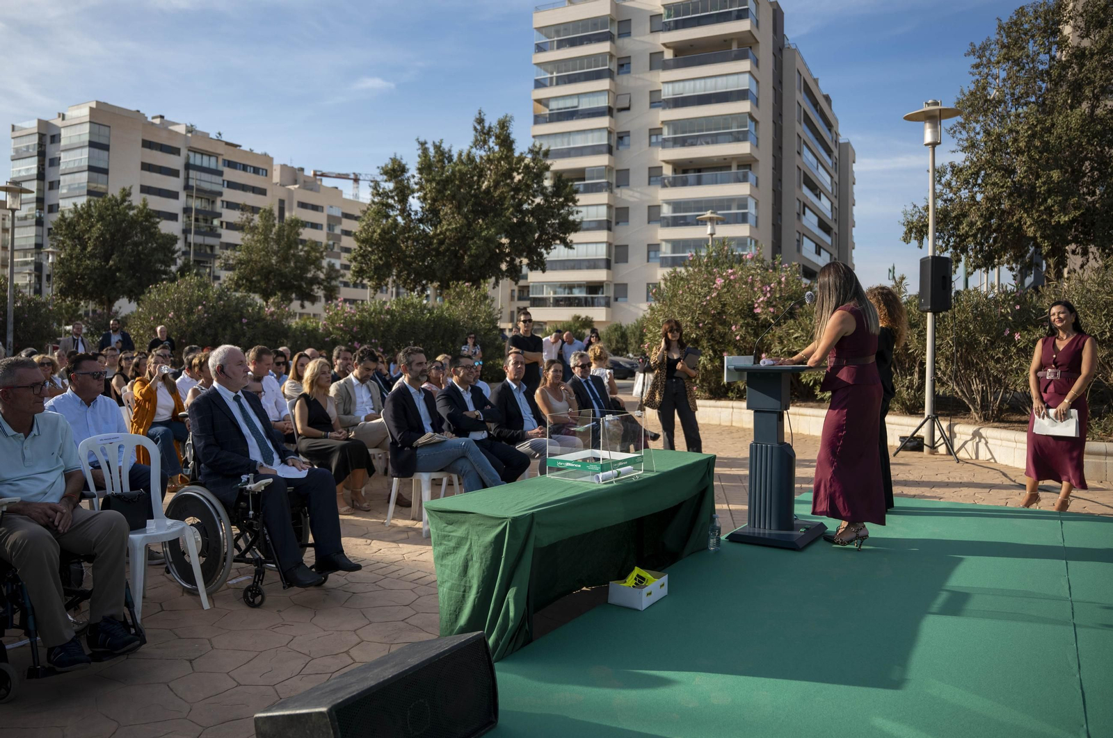 Las imágenes de la primera piedra del centro de día ocupacional Juan Goytisolo de Verdiblanca en Almería