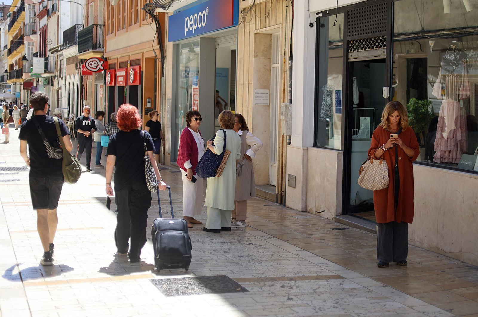 Así se vivió el apagón en las calles de Huelva, en imágenes