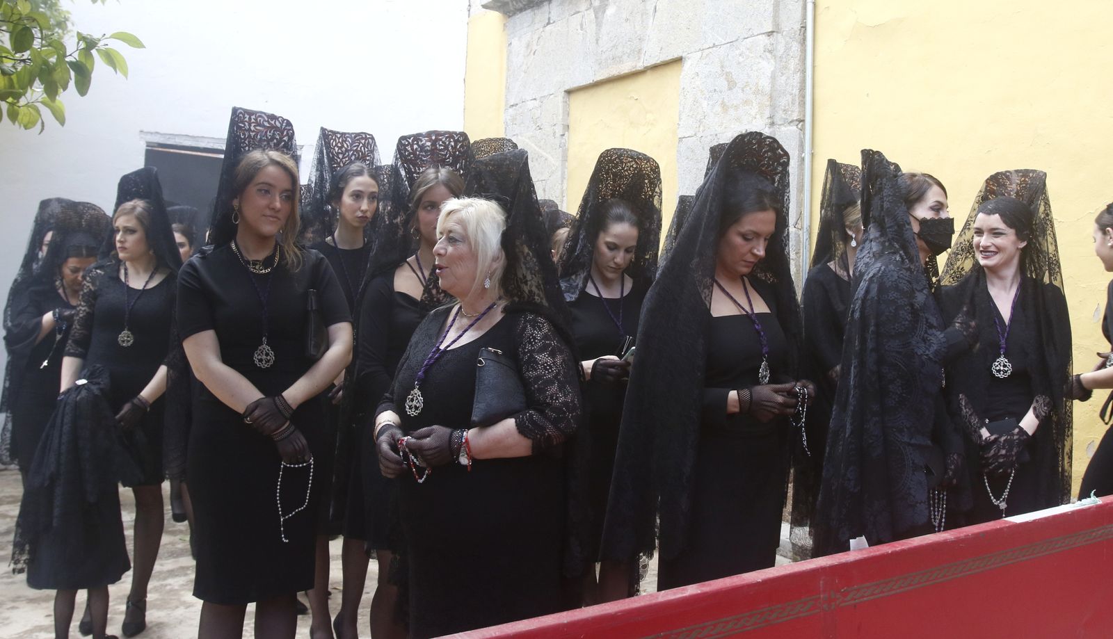 Jueves Santo en Córdoba: La procesión del Caído, en imágenes